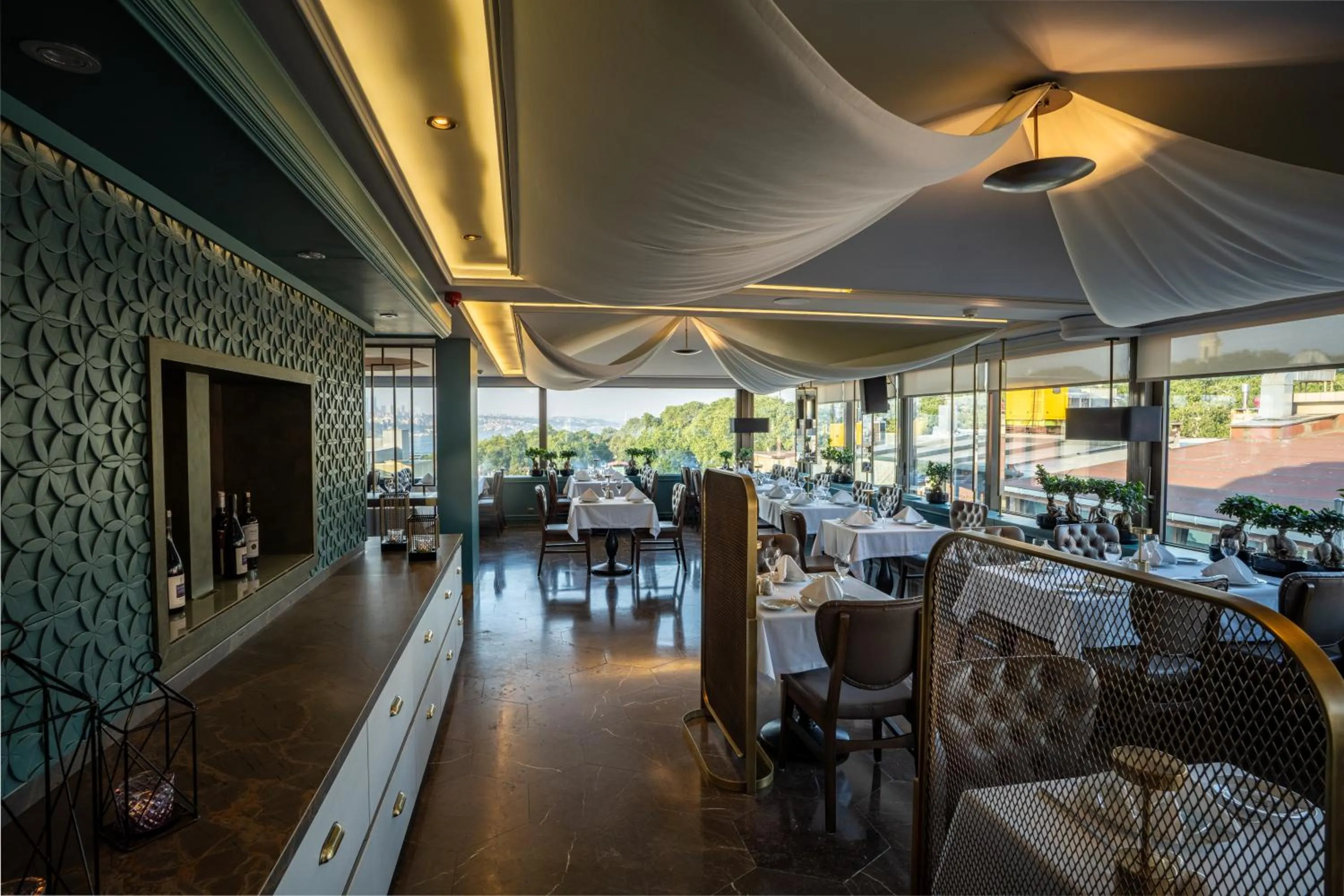 Restaurant/places to eat in Romance Istanbul Hotel Boutique Class