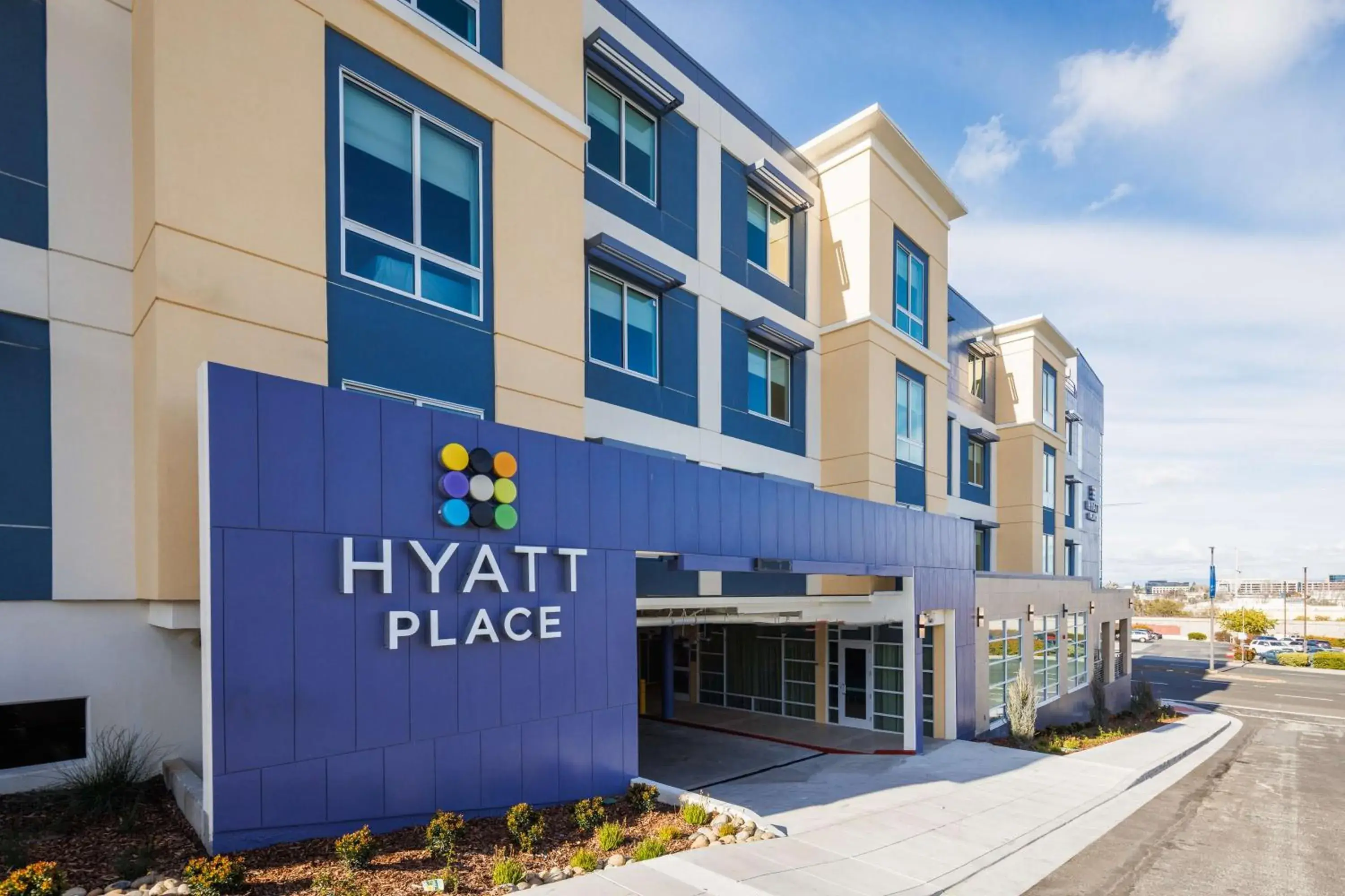 Property building in Hyatt Place San Carlos Property building in Hyatt Place San Carlos