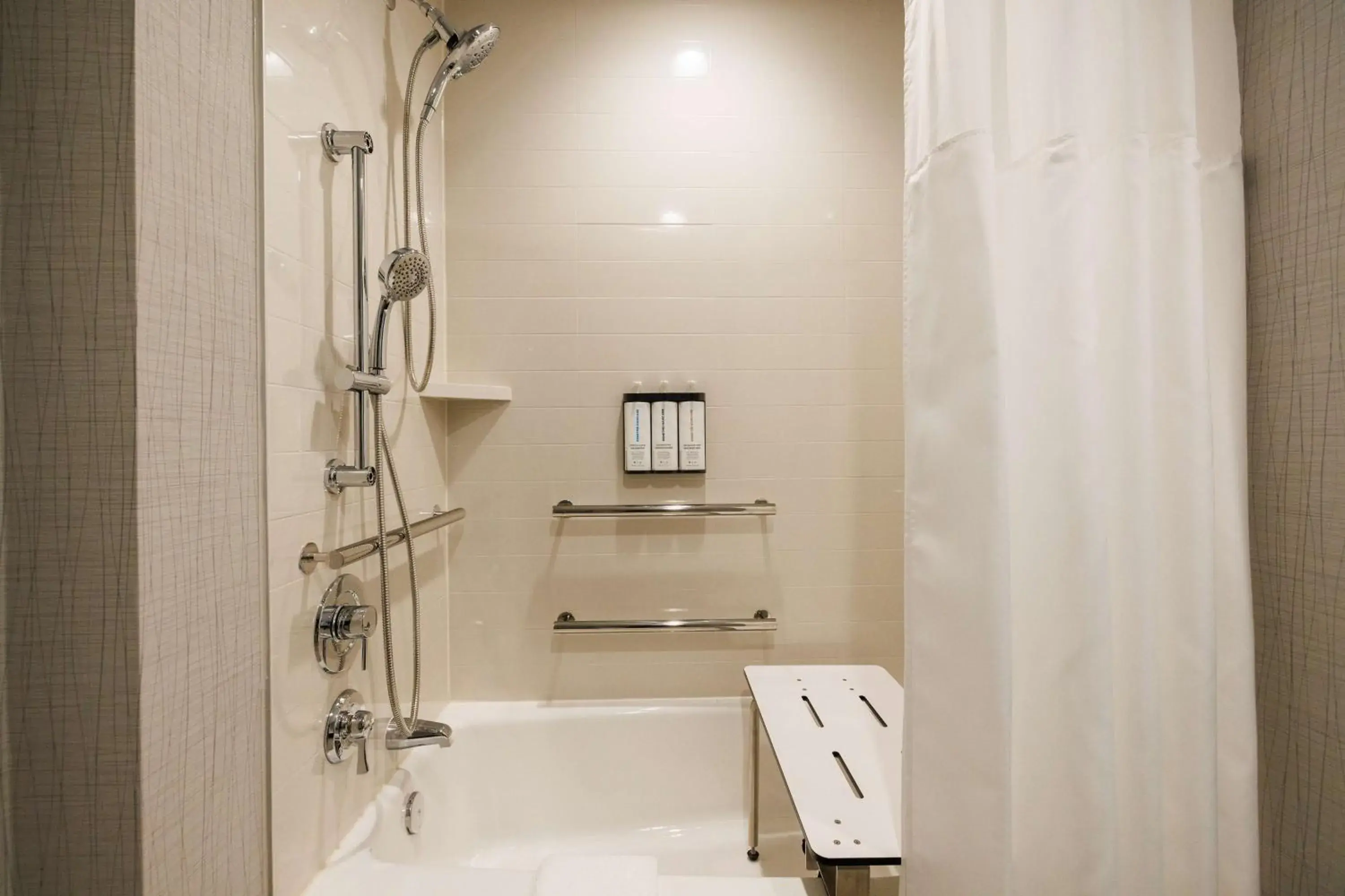 Bathroom in Hyatt Place San Carlos Bathroom in Hyatt Place San Carlos