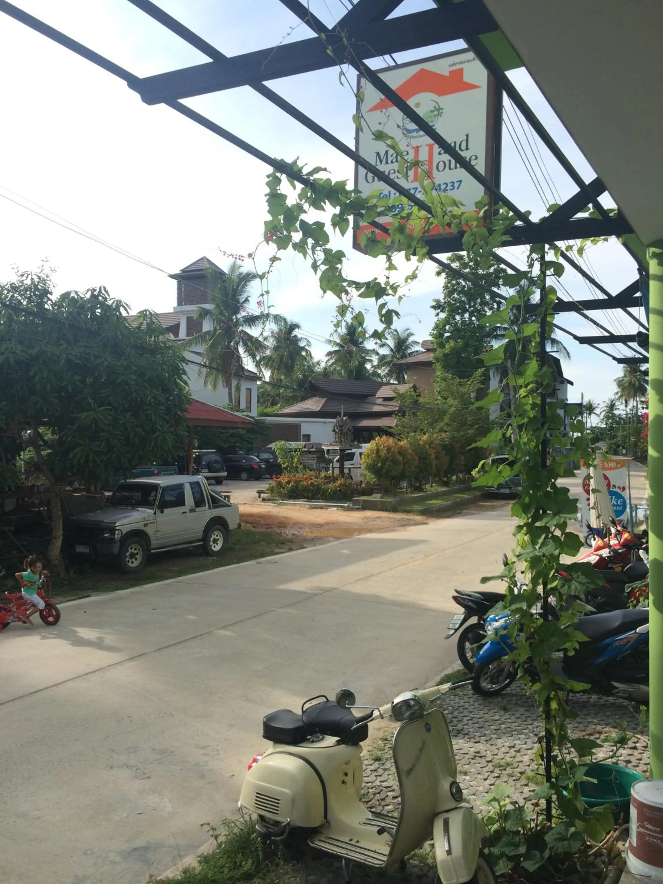 Facade/entrance in Maehaad Guesthouse