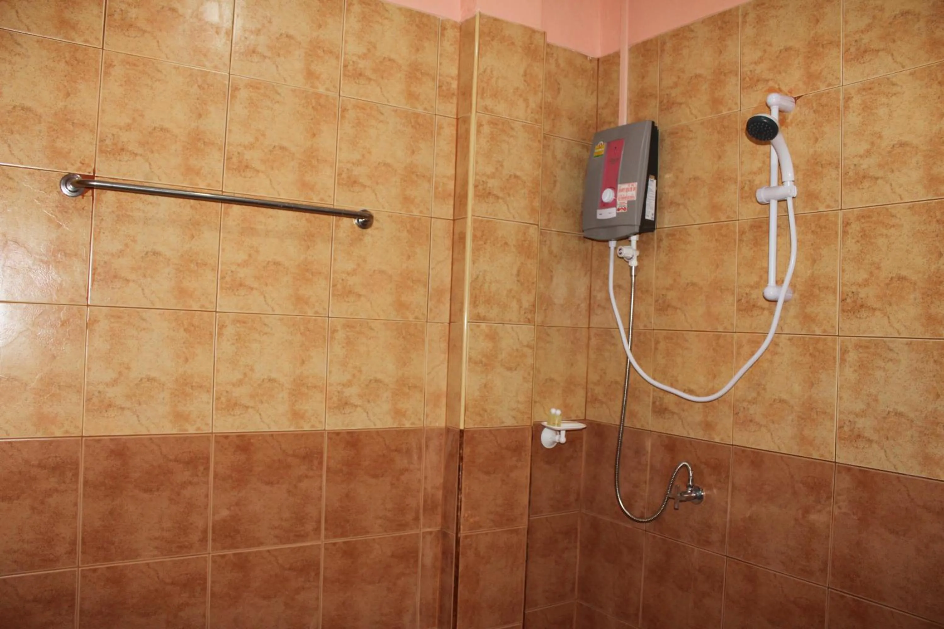 Bathroom in Maehaad Guesthouse