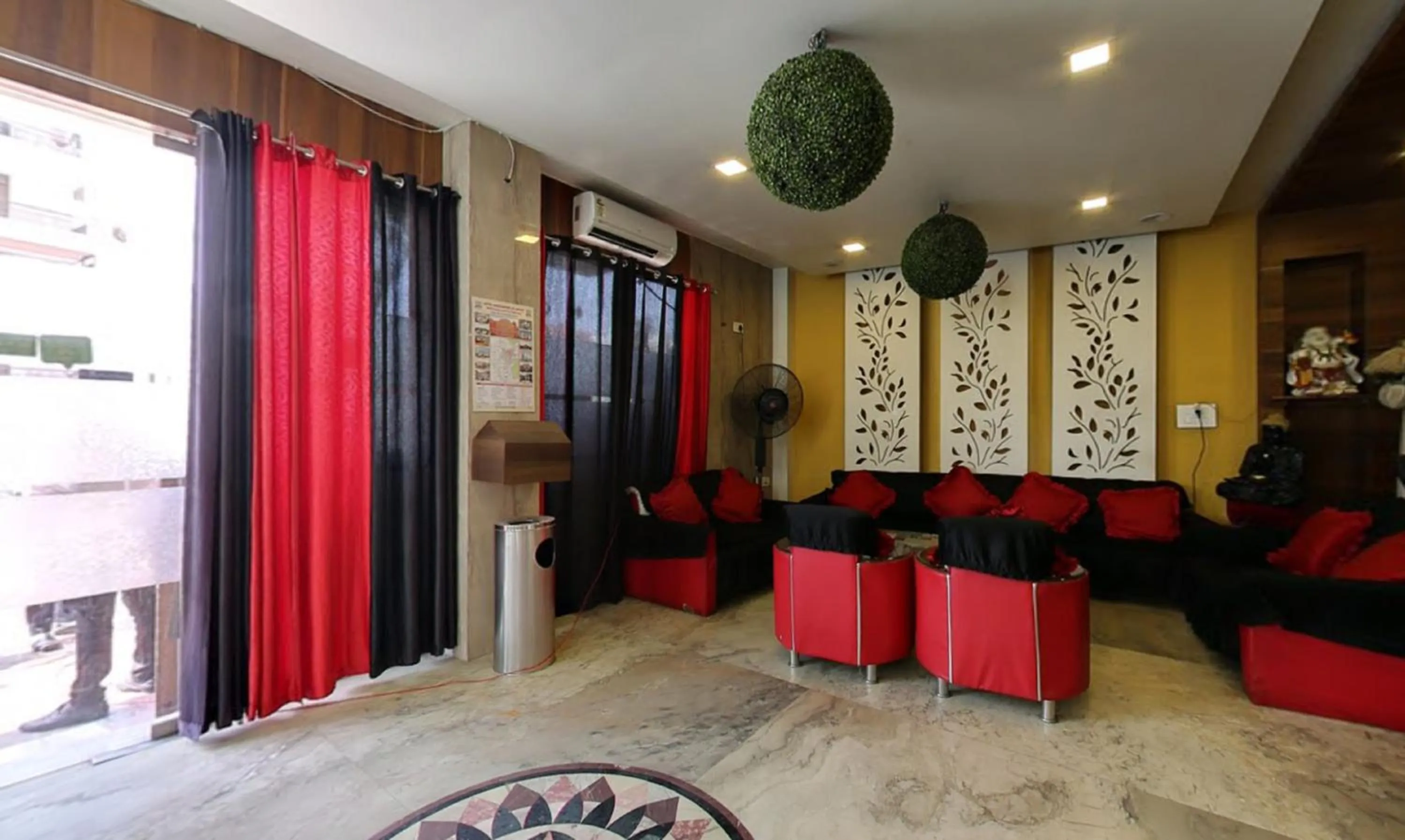 Lobby or reception in Hotel Mahadev Villa