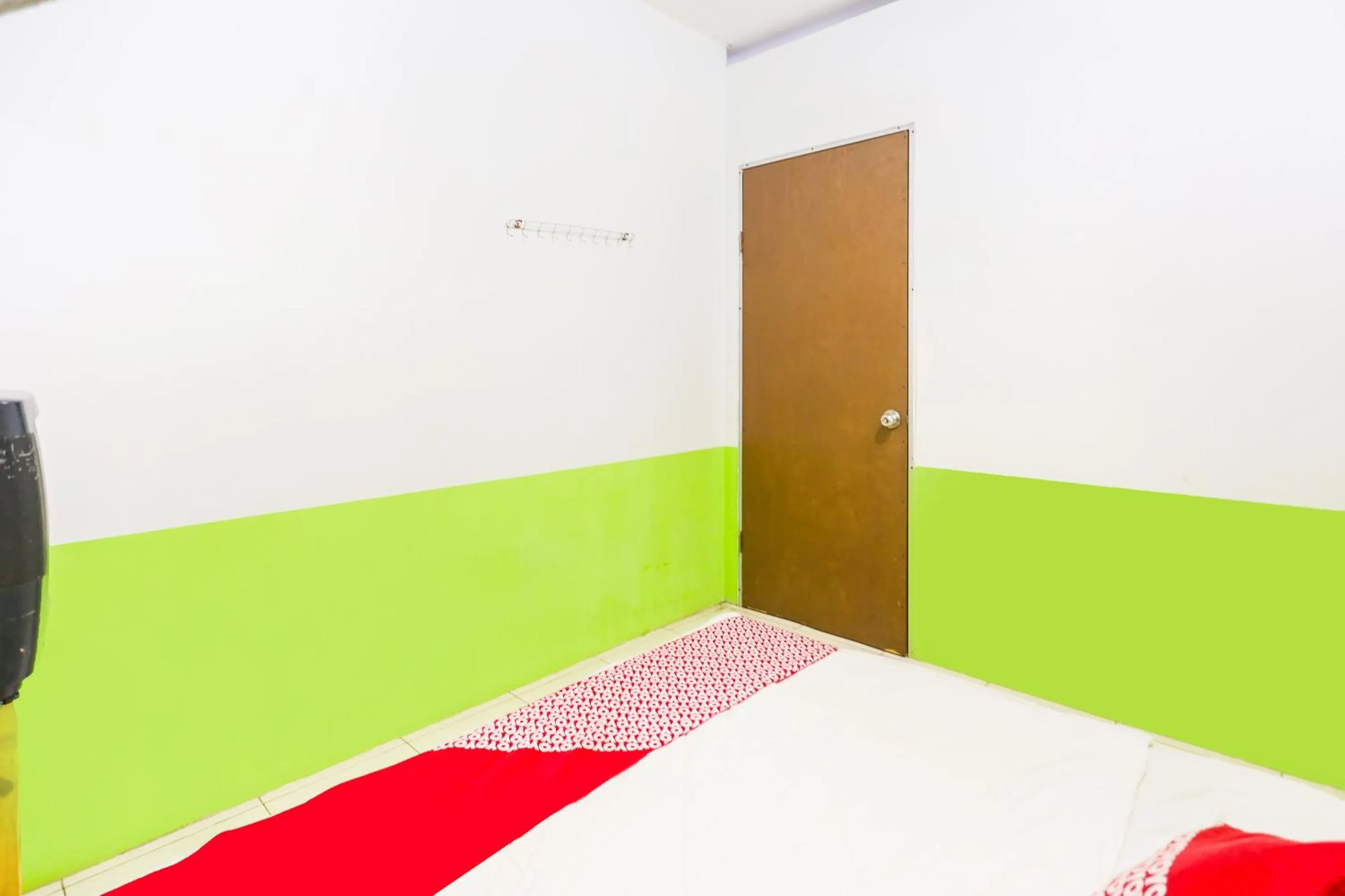 Bedroom, Bed in Hotel O Wr House Syariah BatamNearEast Coast Park