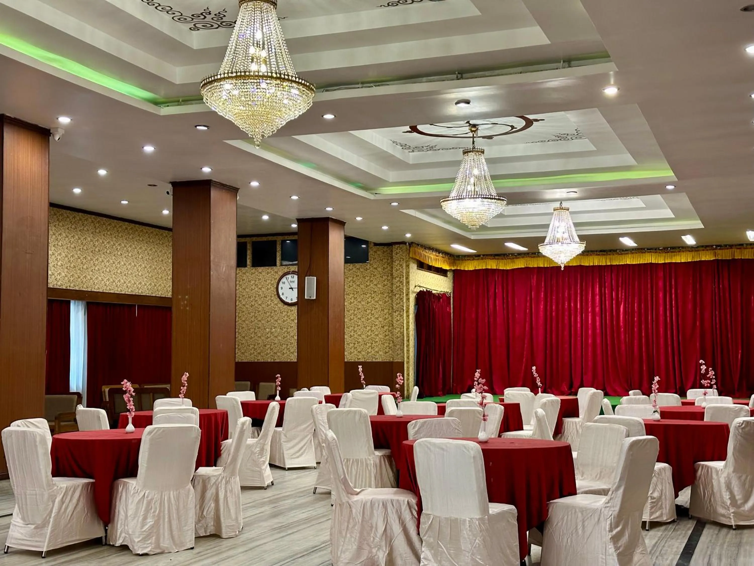 Banquet/Function facilities in HOTEL RENDEZVOUS