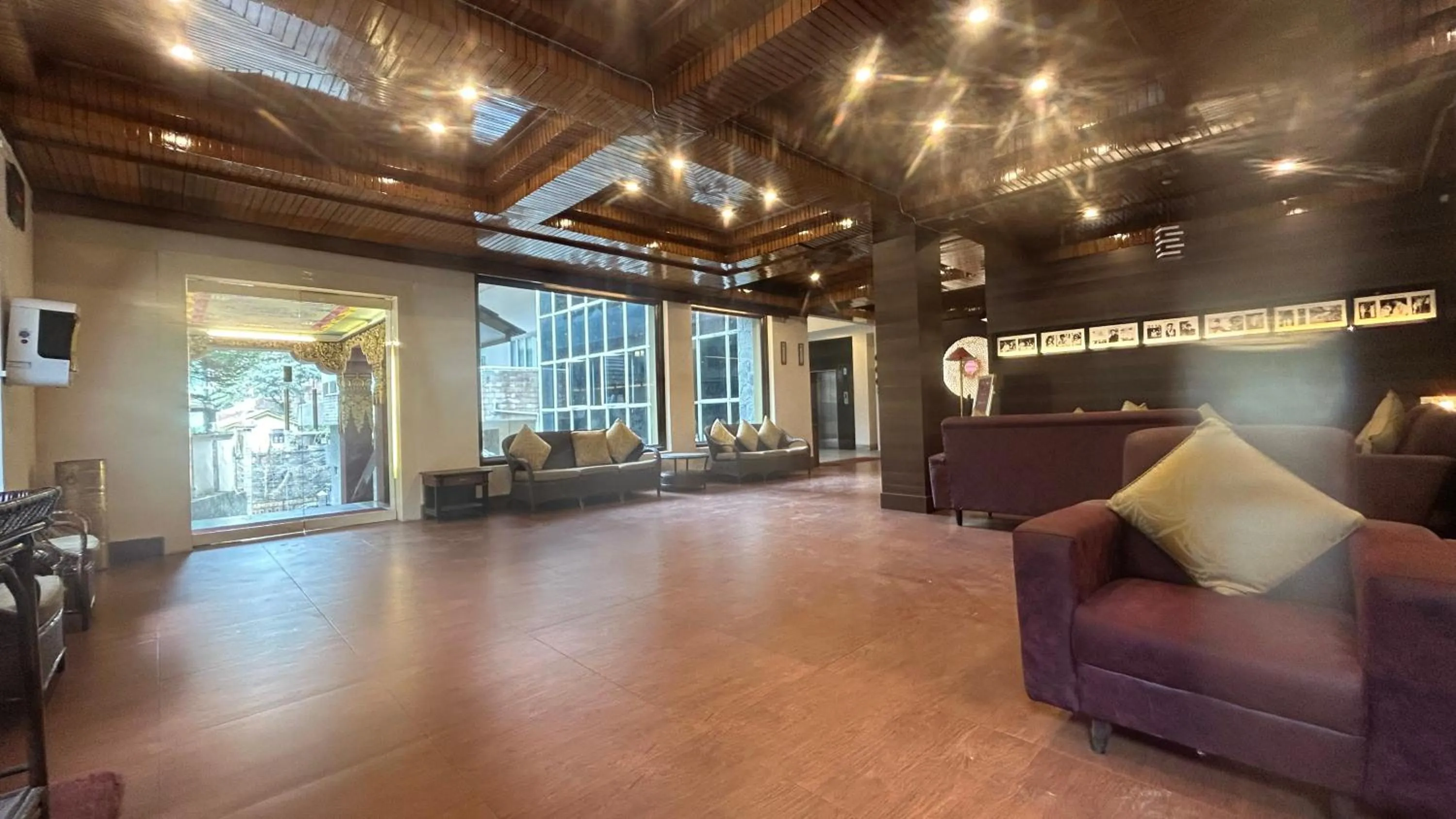 Lobby or reception in HOTEL RENDEZVOUS