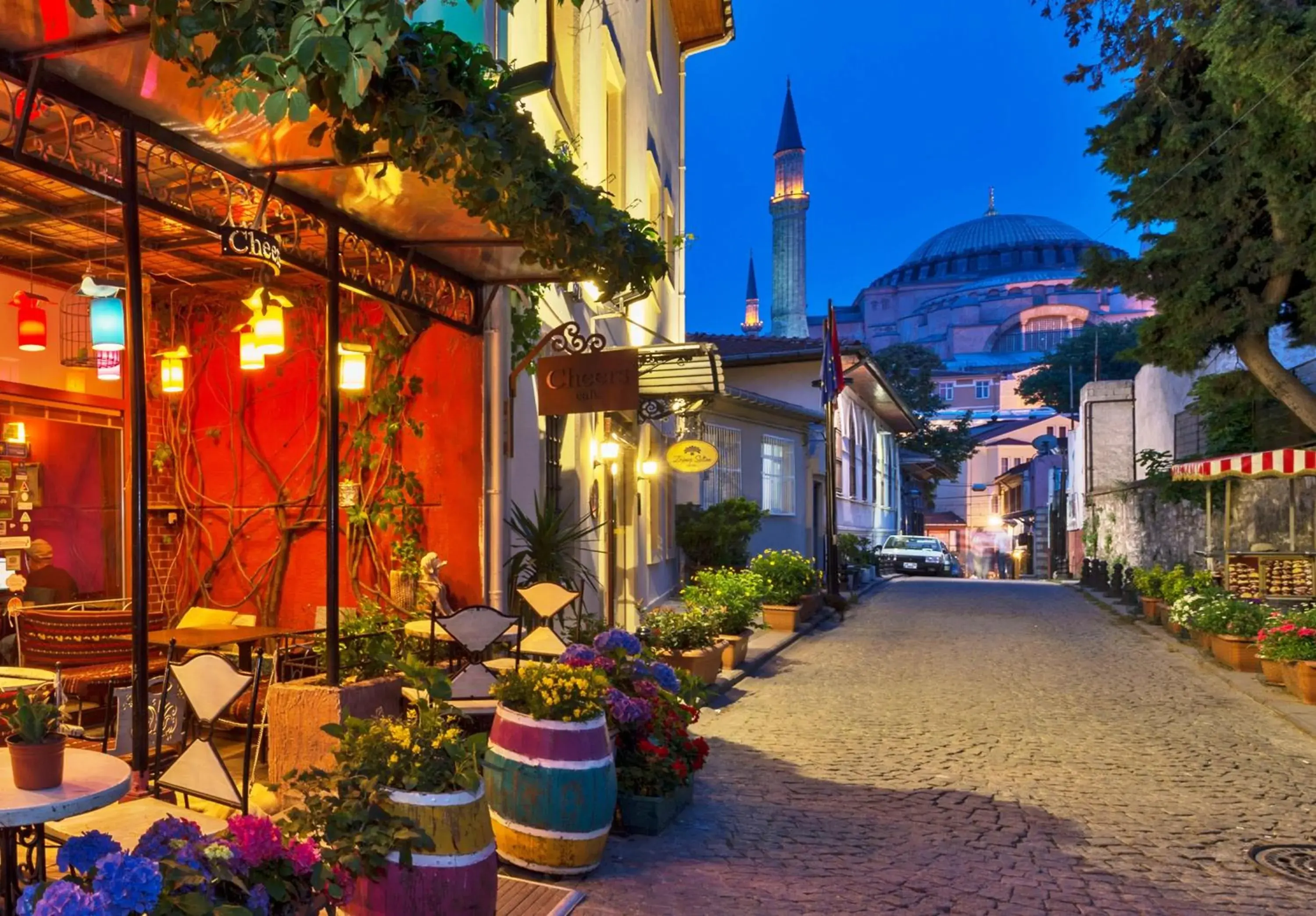 Property building in Zeynep Sultan Hotel Property building in Zeynep Sultan Hotel