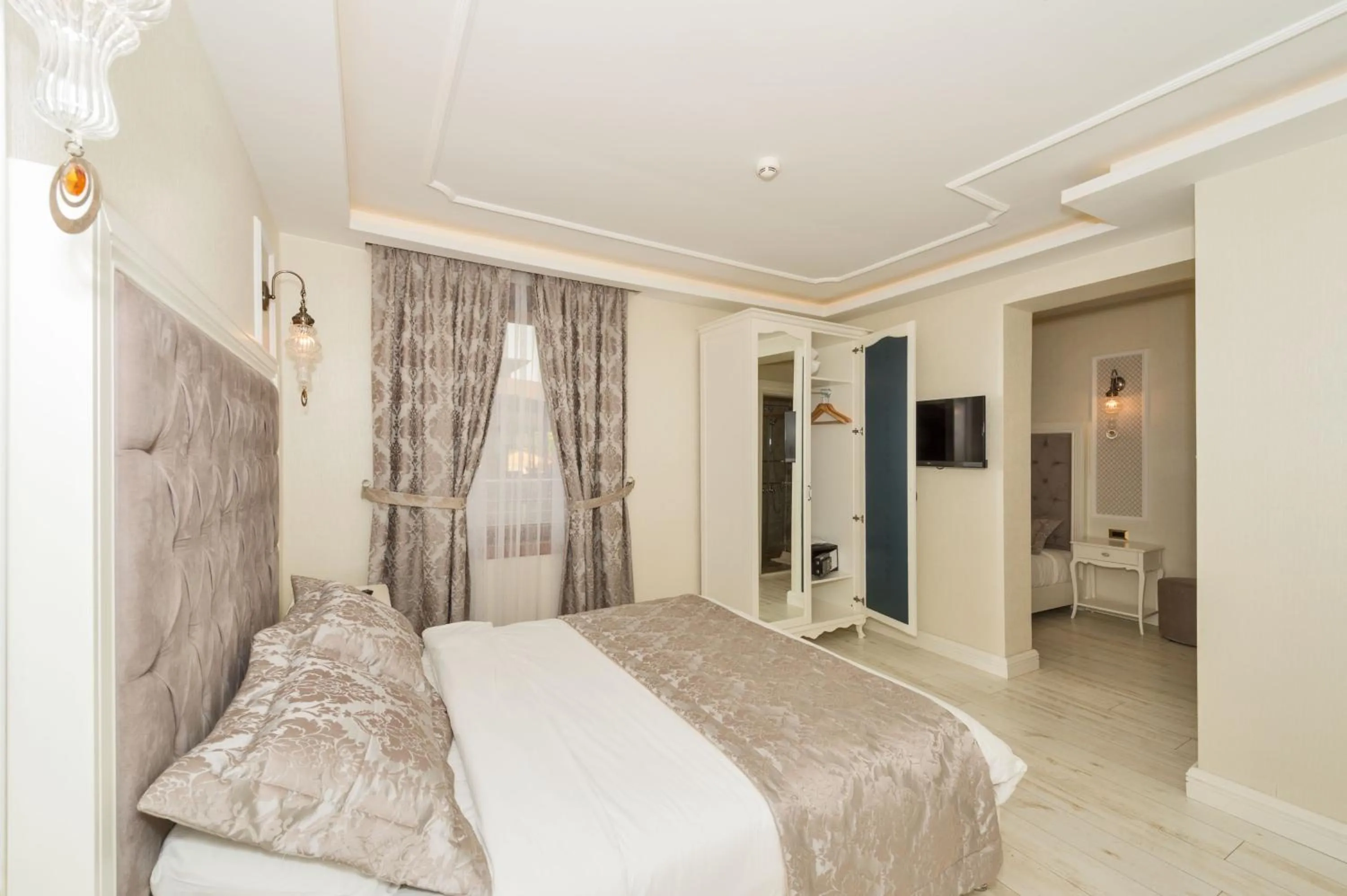 Bedroom, Bed in Zeynep Sultan Hotel