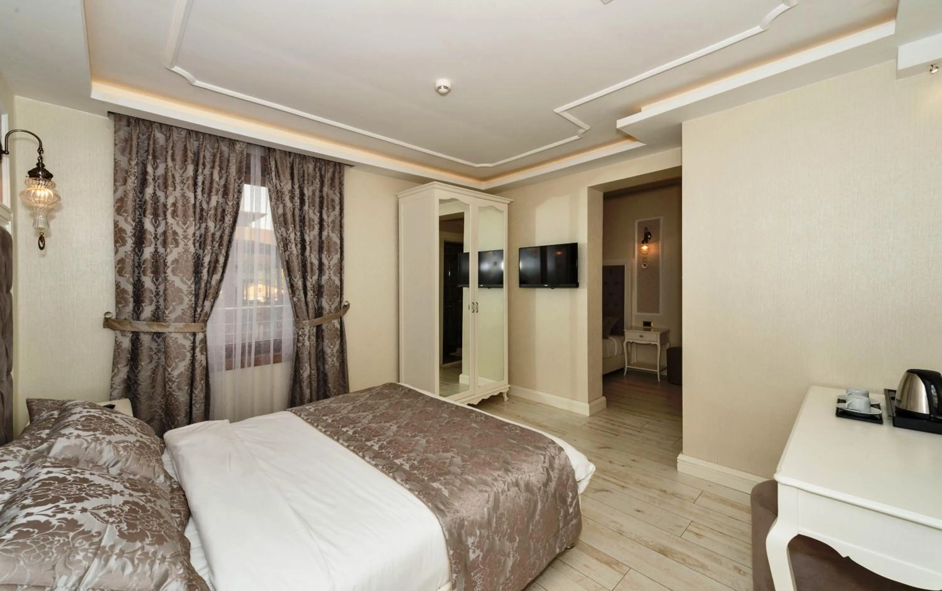 Bedroom, Bed in Zeynep Sultan Hotel