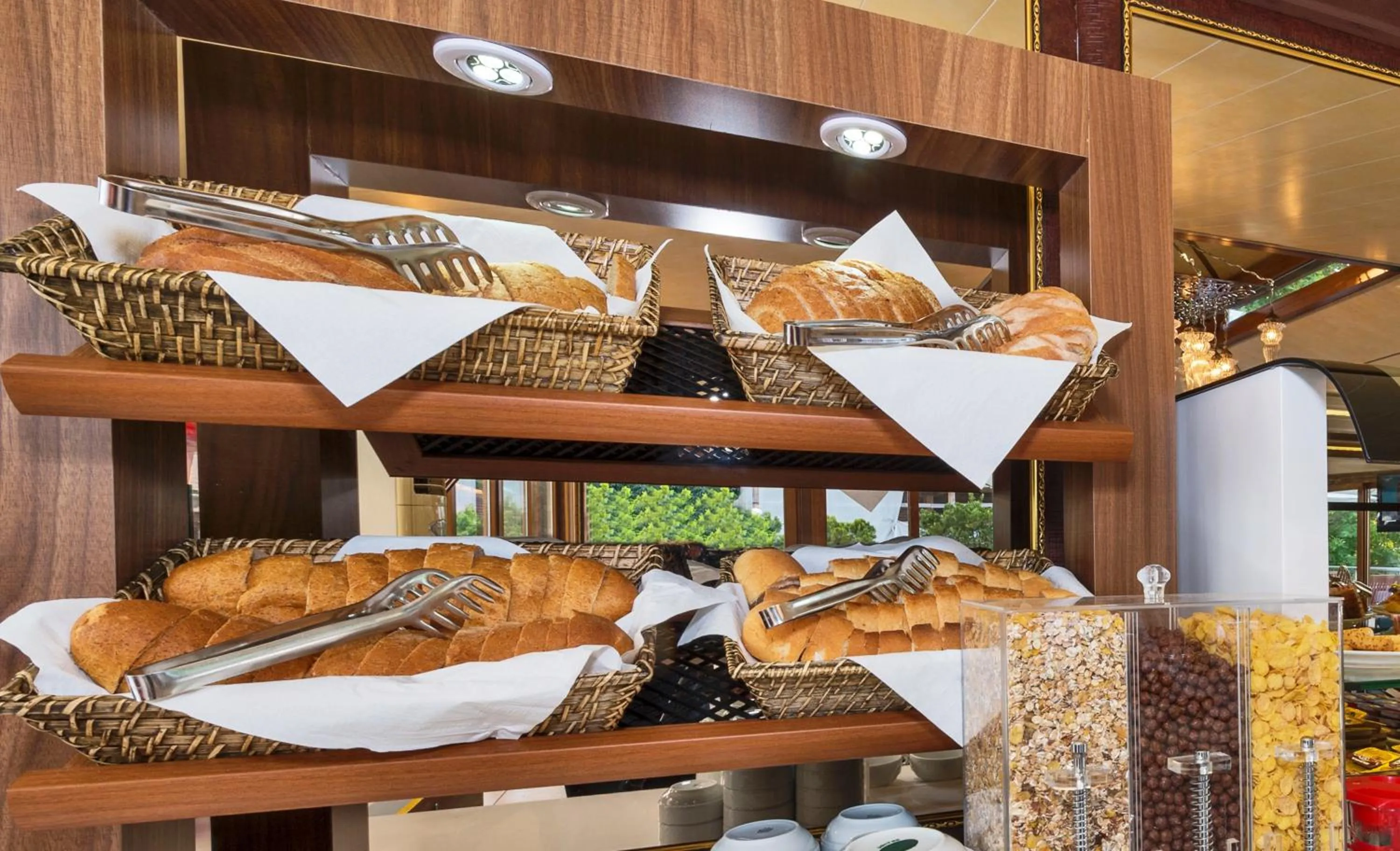 Food and drinks in Zeynep Sultan Hotel