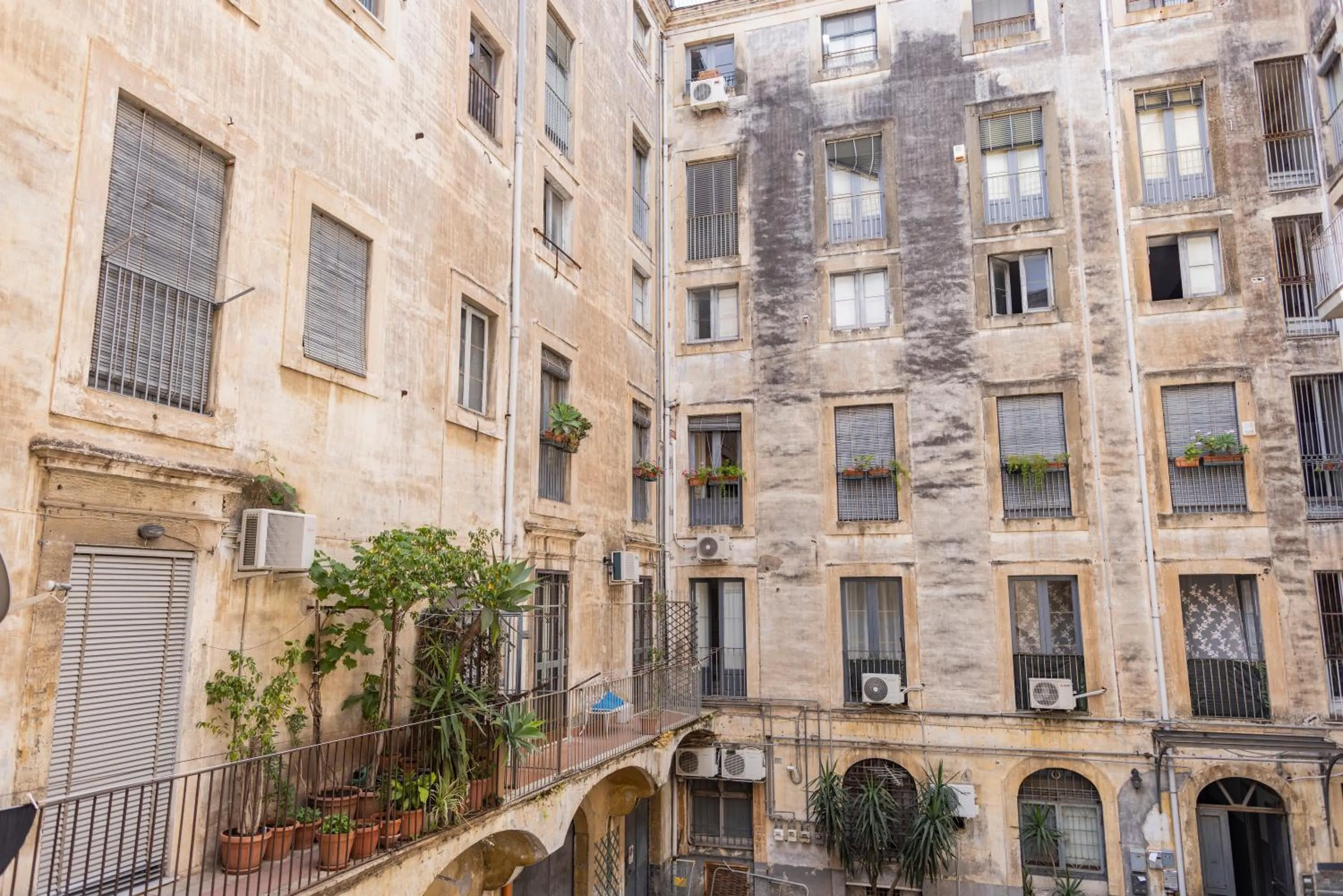 Inner courtyard view in B&B i MORI
