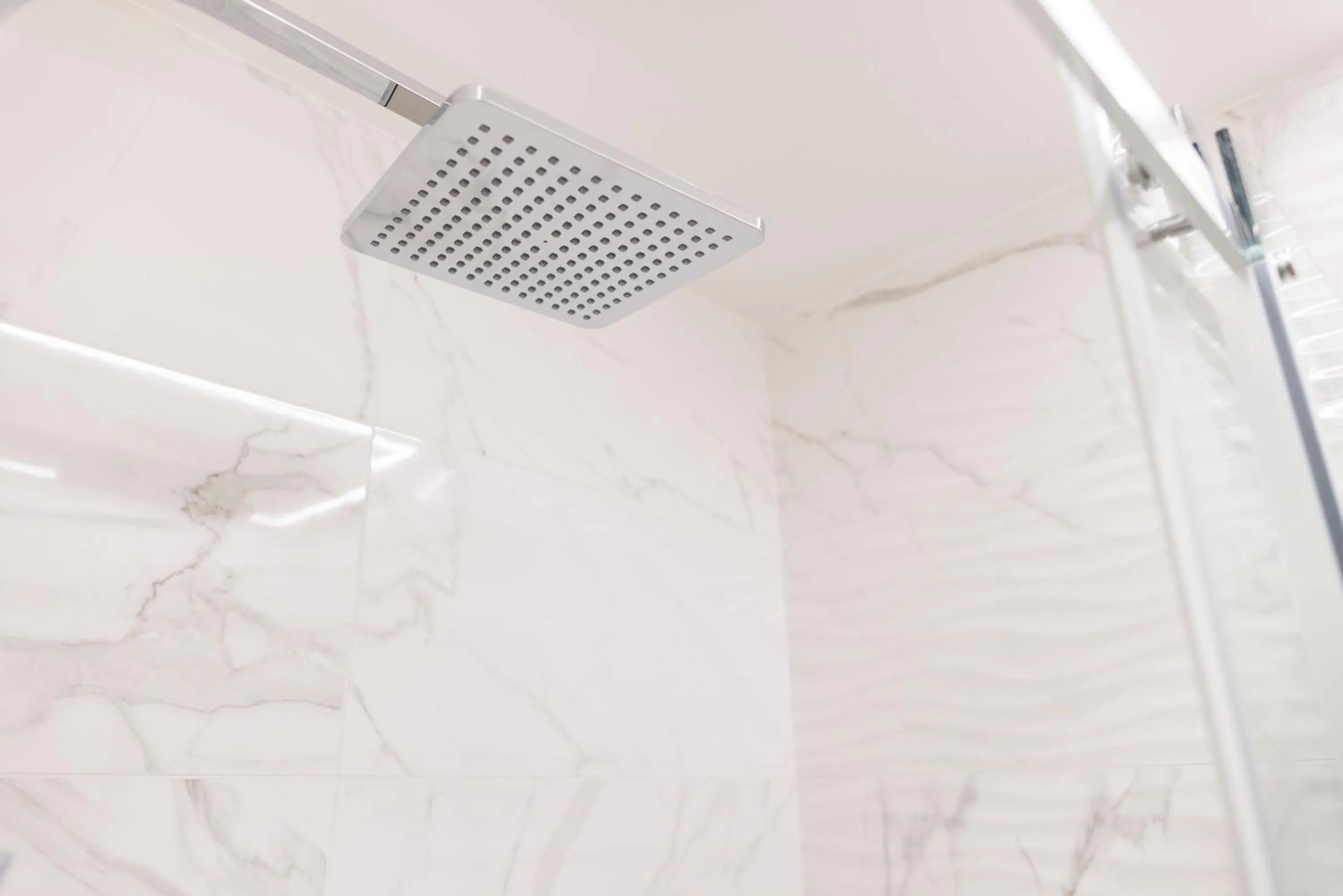 Shower in B&B i MORI