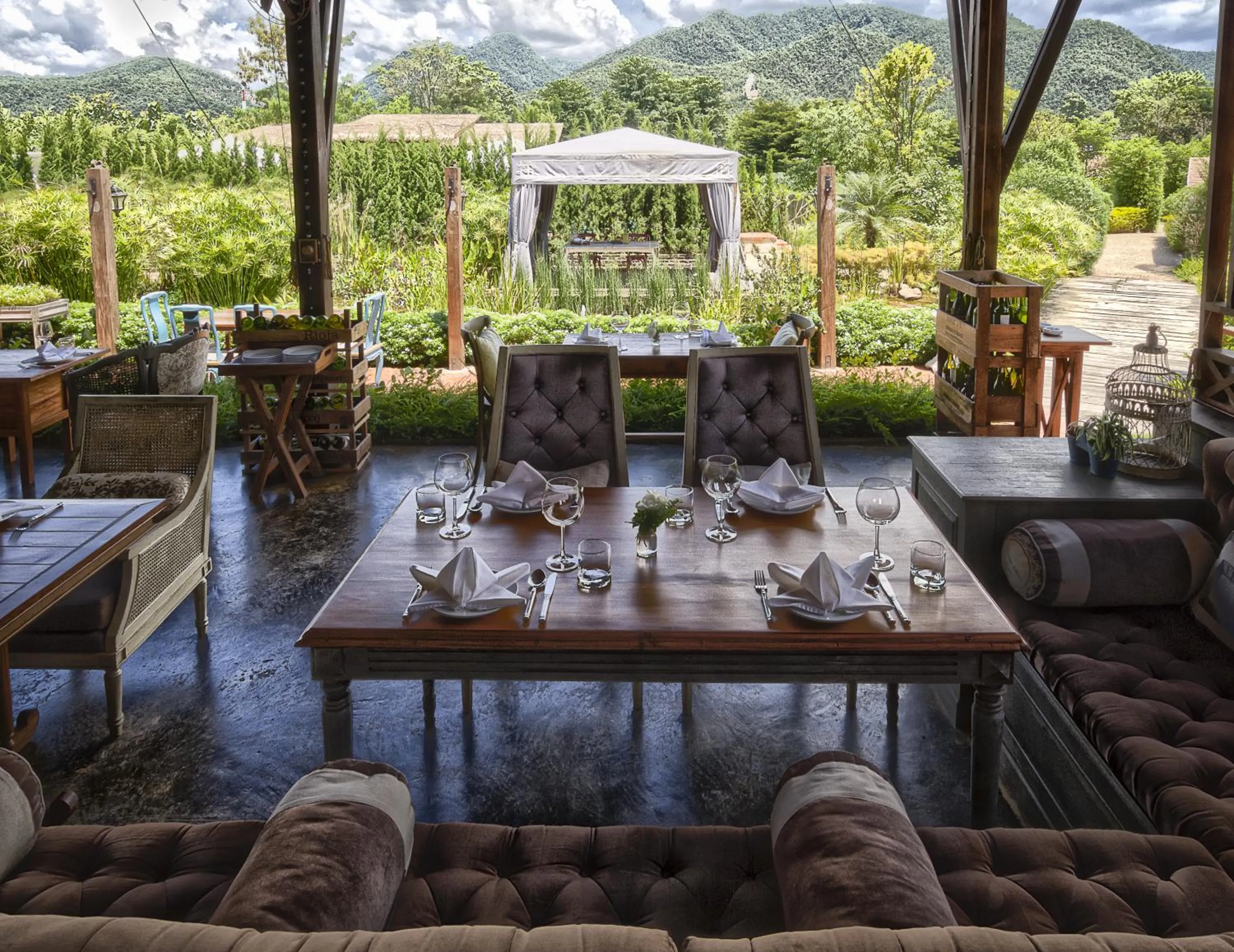 Restaurant/places to eat in Reverie Siam