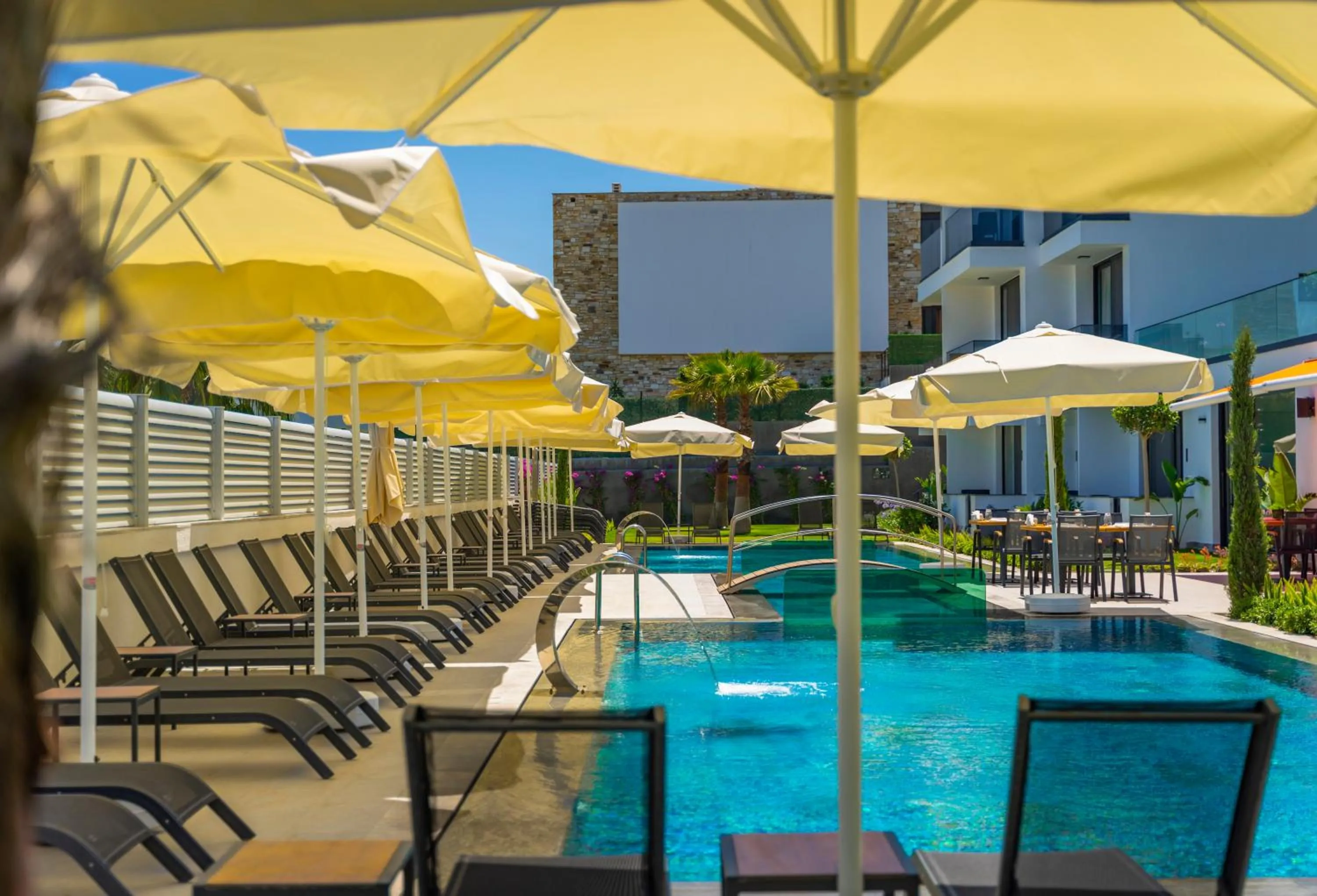 Swimming pool in Selluka