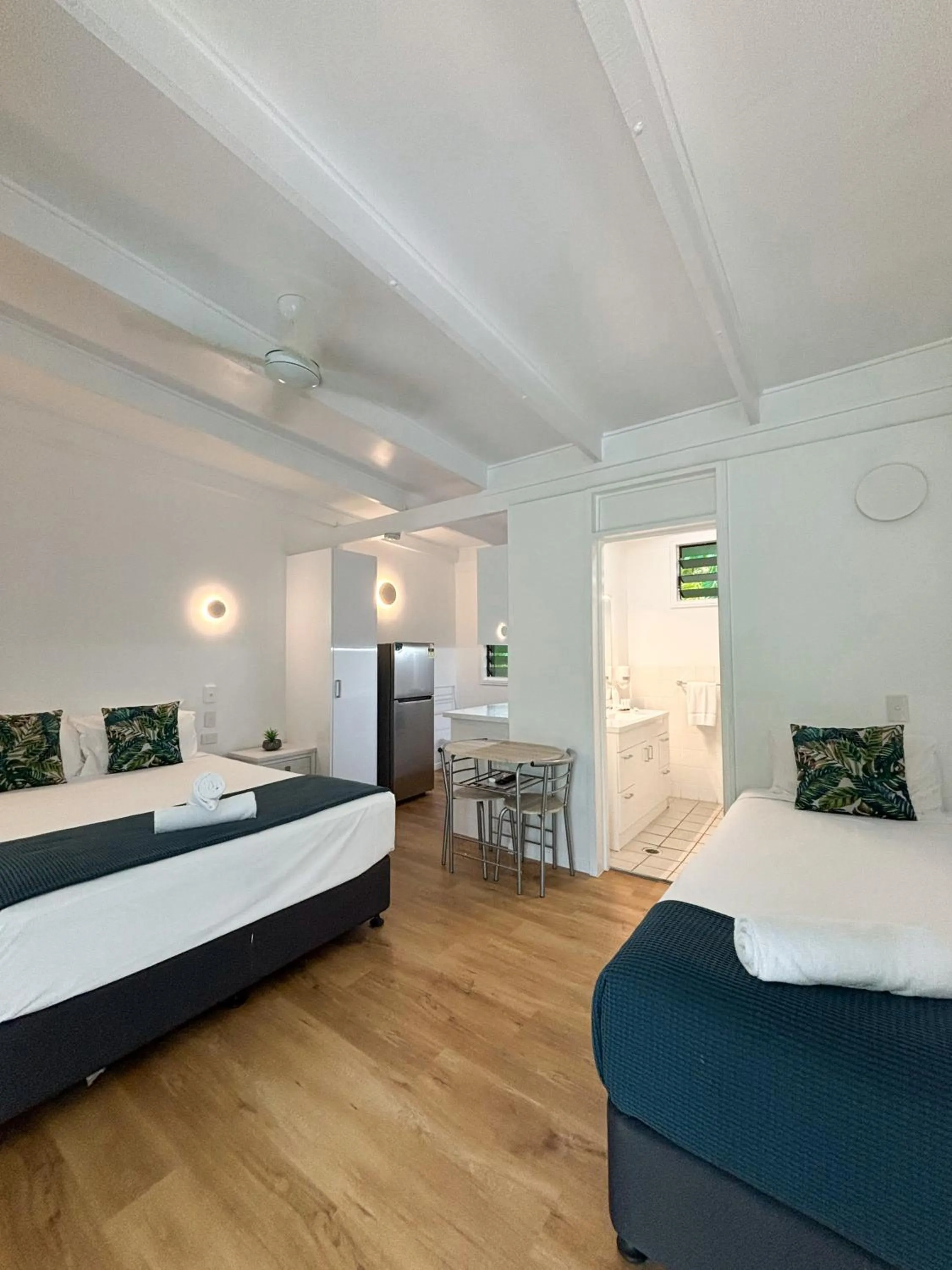 Photo of the whole room, Bed in Amaroo On Mandalay, Magnetic Island