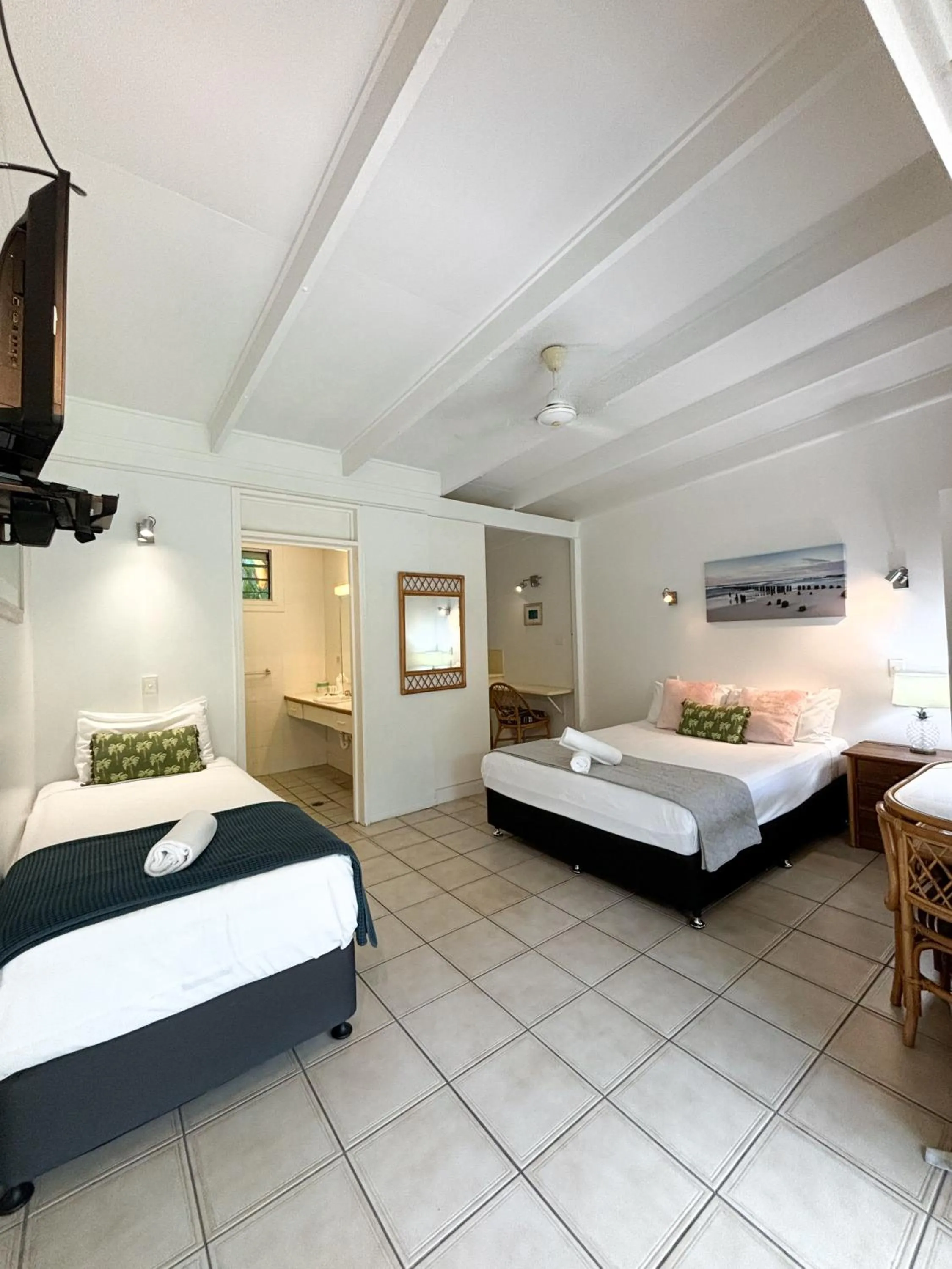 Bed in Amaroo On Mandalay, Magnetic Island