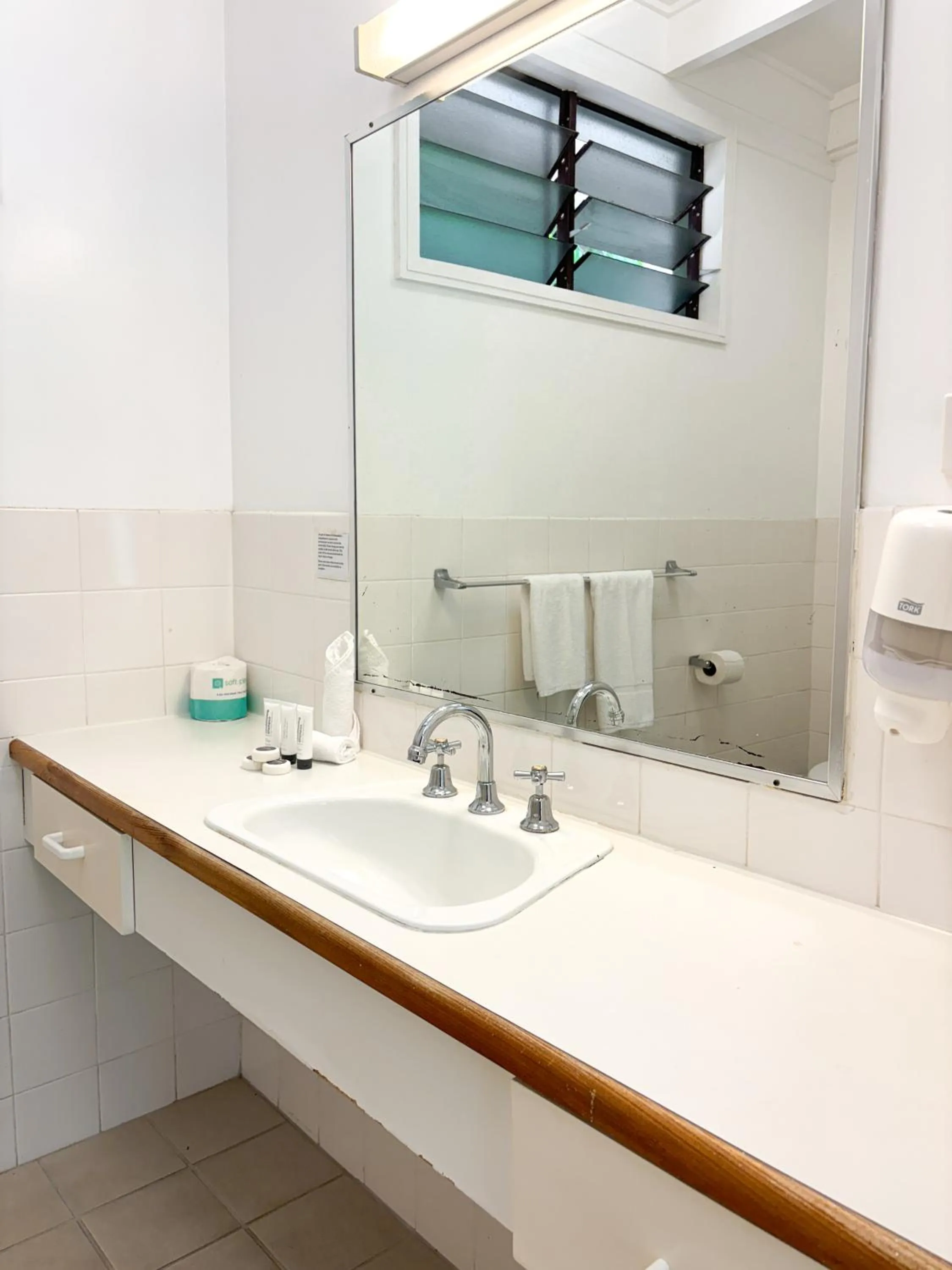 Bathroom in Amaroo On Mandalay, Magnetic Island