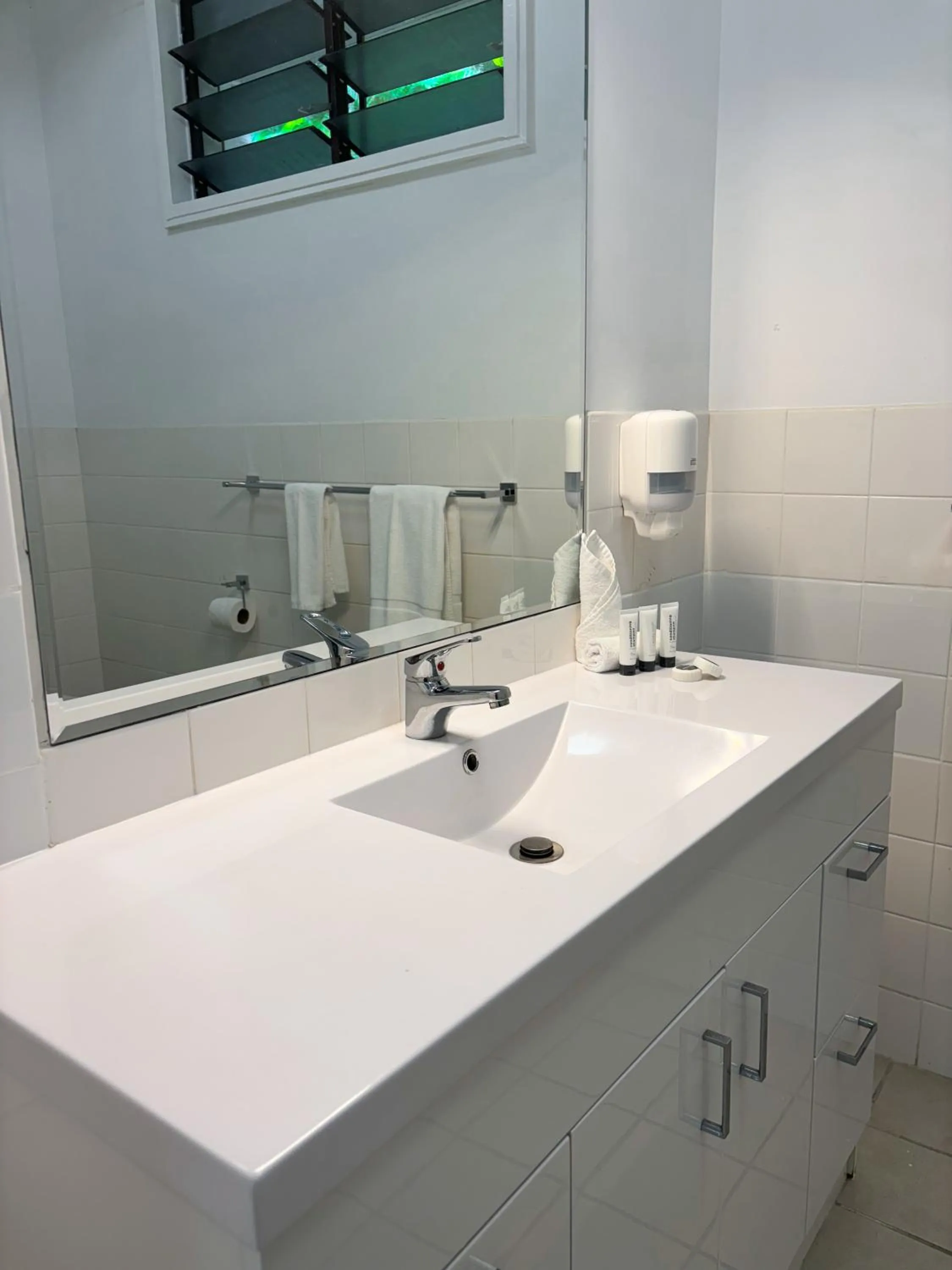 Bathroom in Amaroo On Mandalay, Magnetic Island