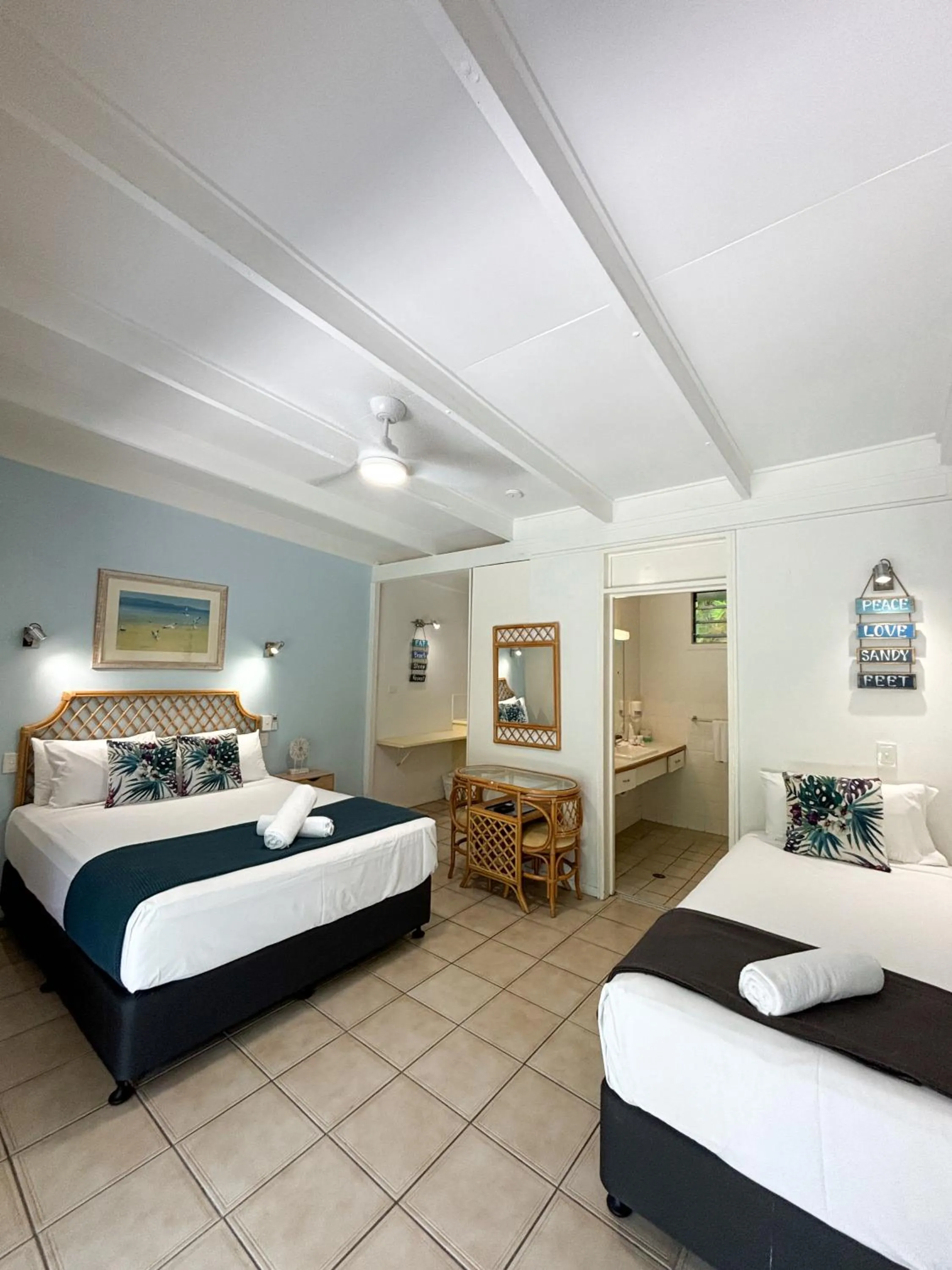 Bed in Amaroo On Mandalay, Magnetic Island