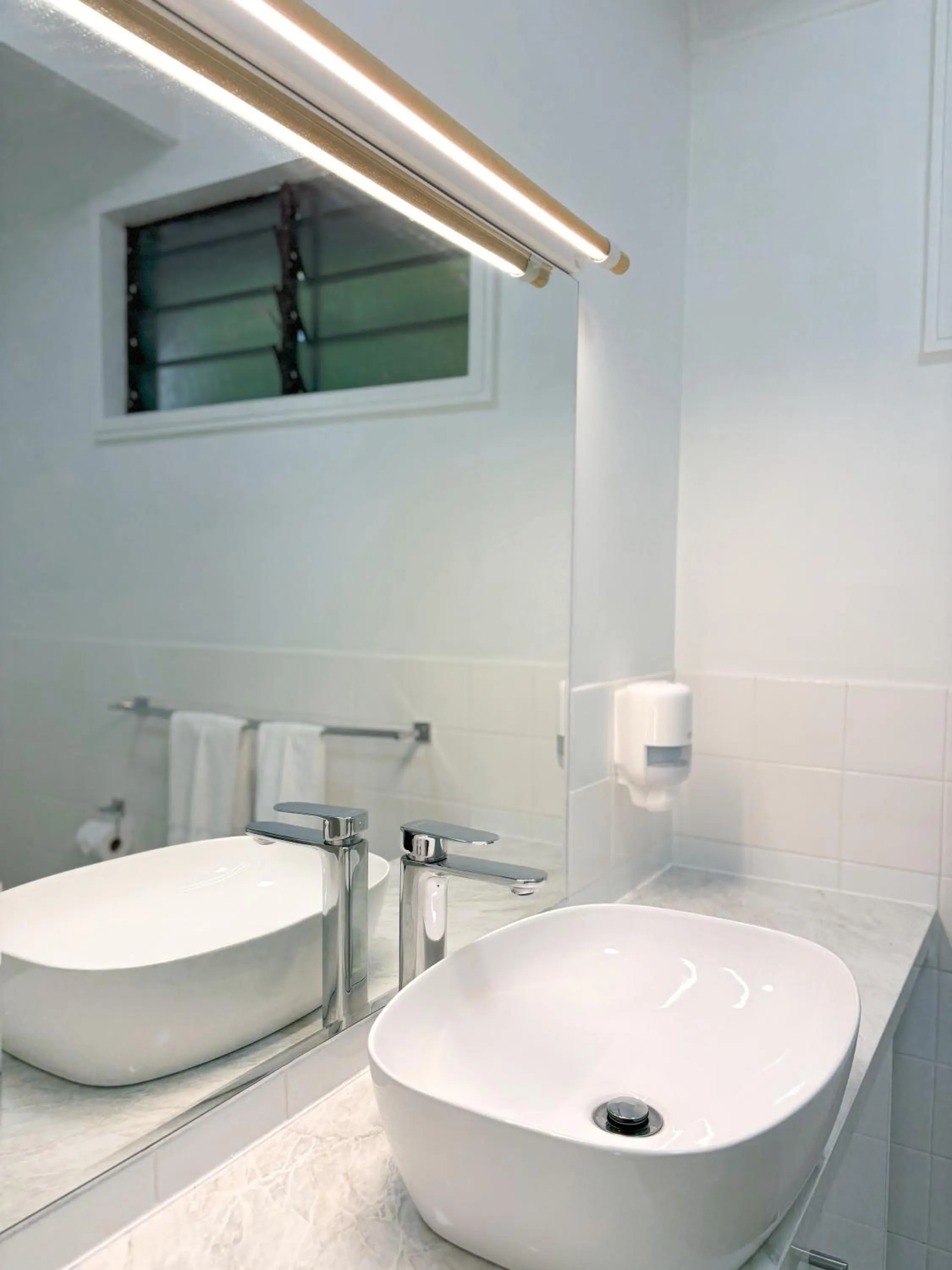 Bathroom in Amaroo On Mandalay, Magnetic Island