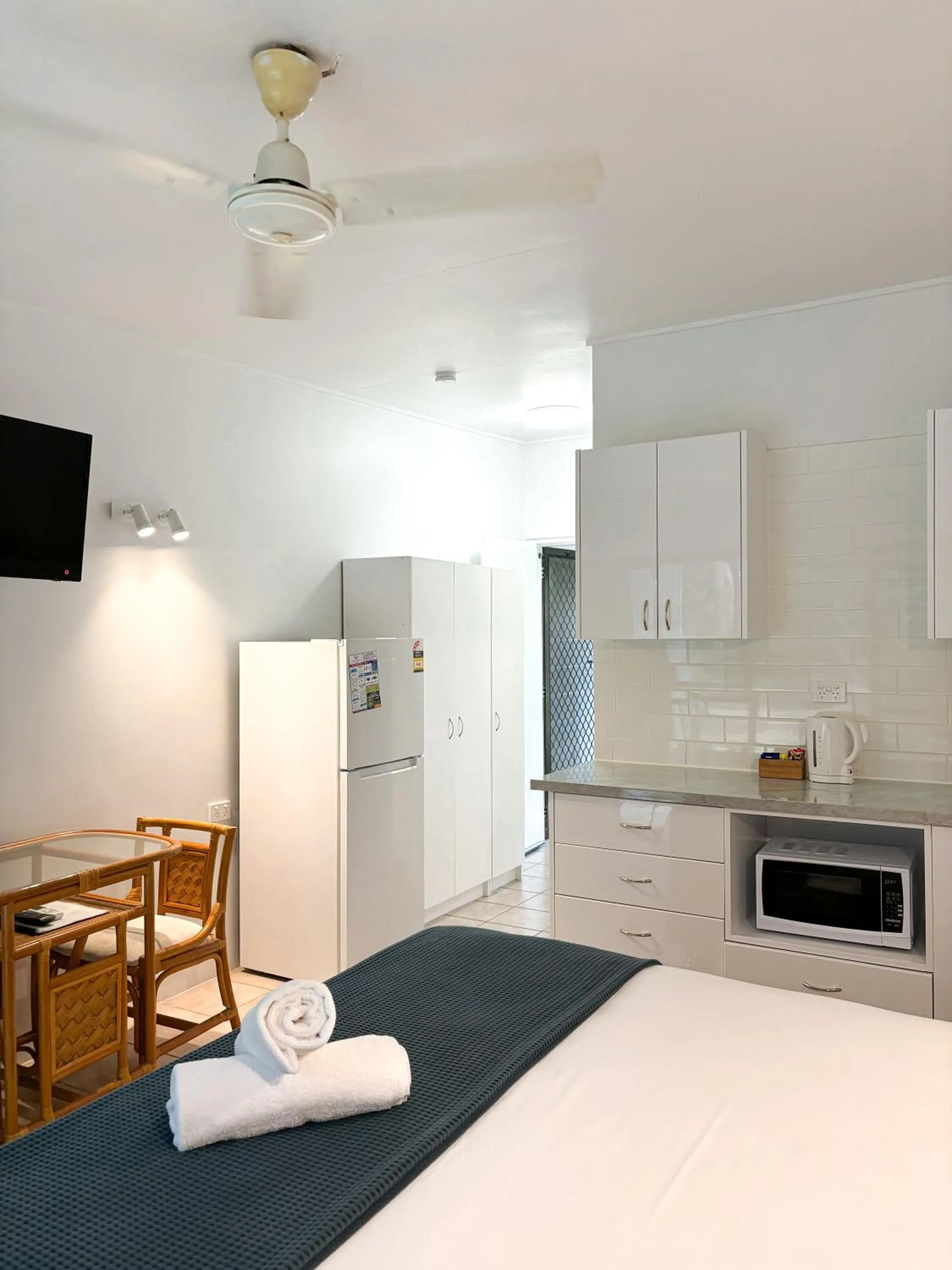 Bed in Amaroo On Mandalay, Magnetic Island