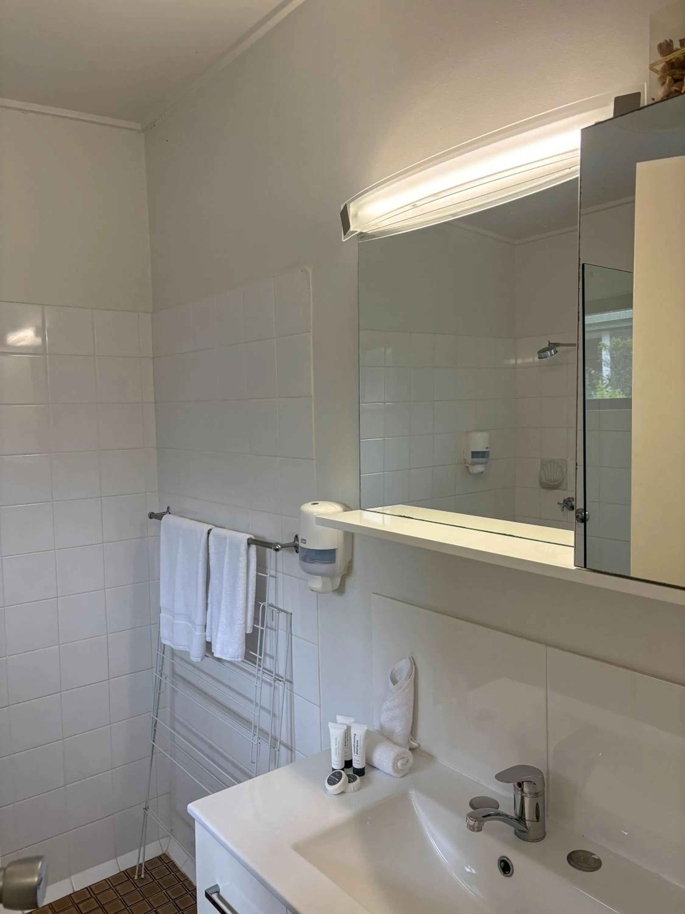 Bathroom in Amaroo On Mandalay, Magnetic Island