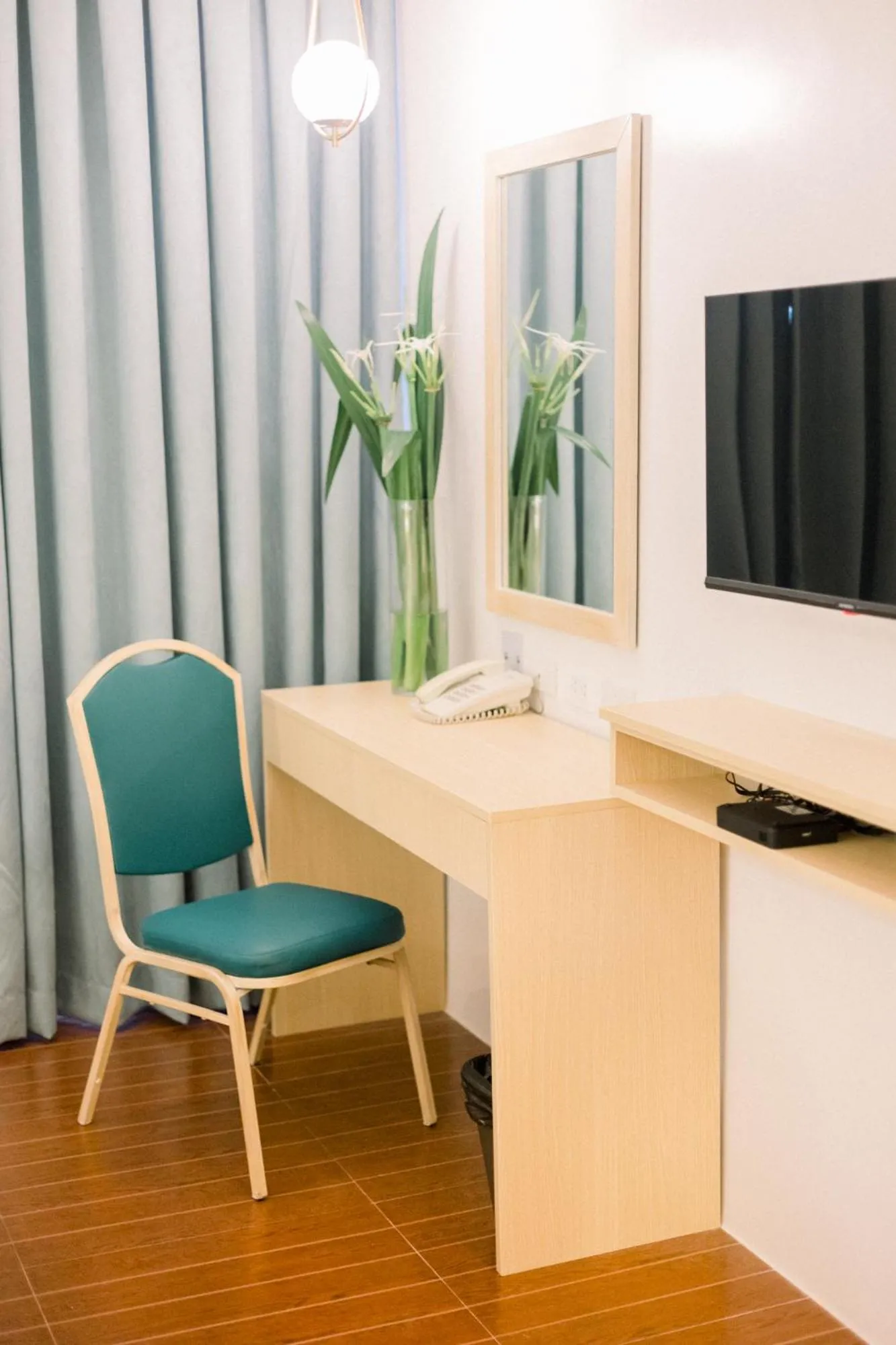 TV and multimedia in Allure Hotel & Suites