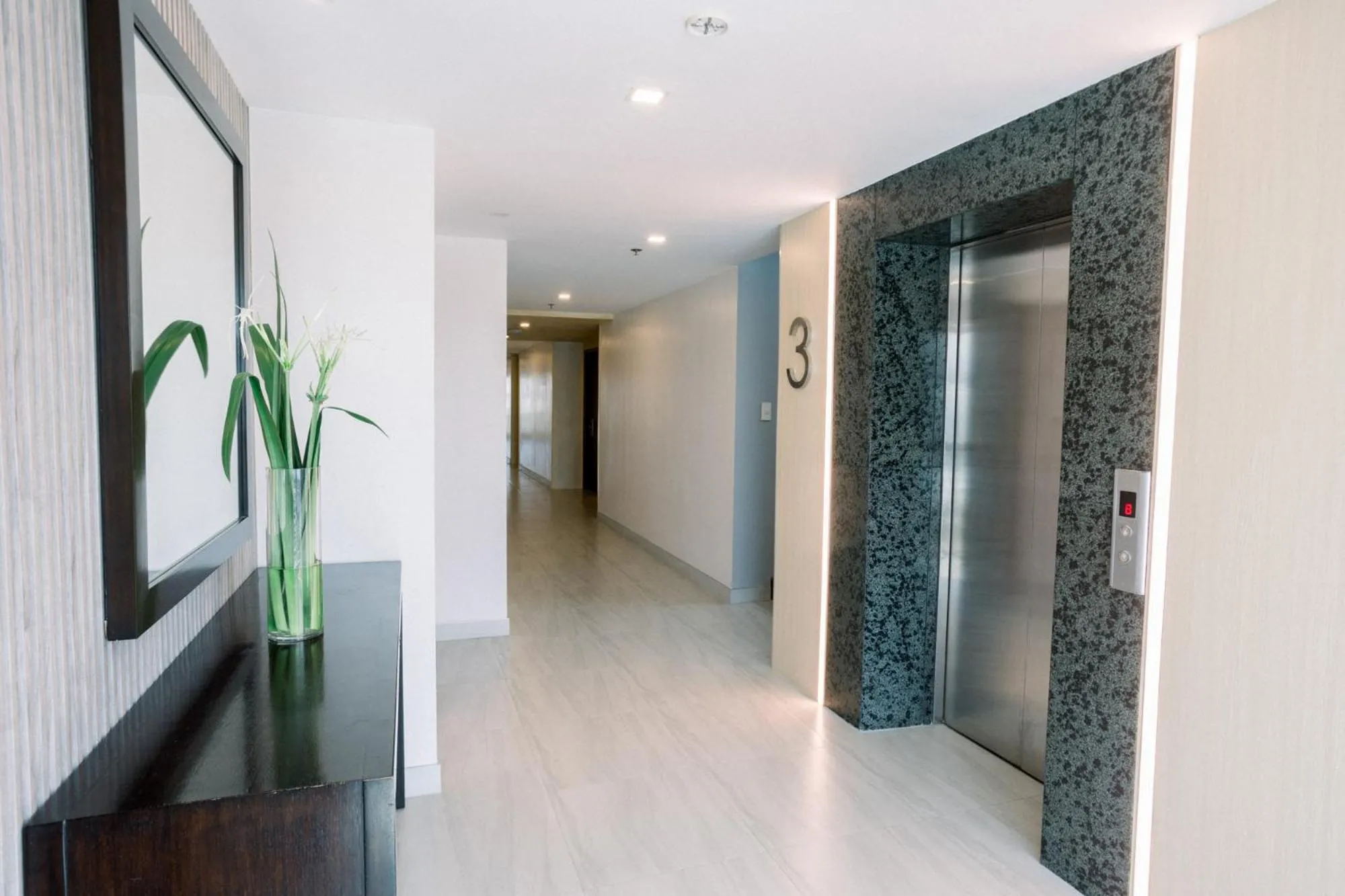 elevator in Allure Hotel & Suites