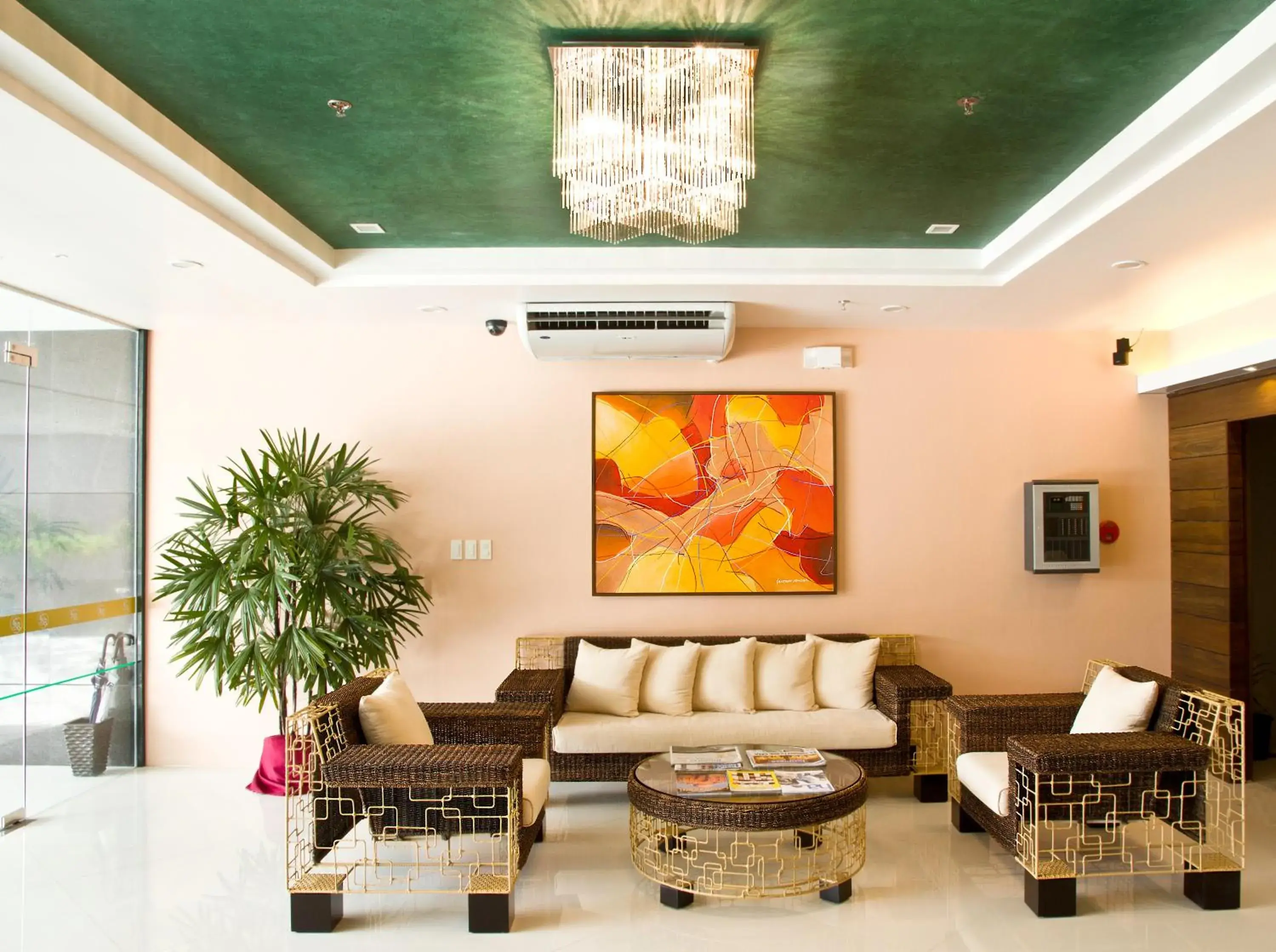 Lobby or reception in Allure Hotel & Suites Lobby or reception in Allure Hotel & Suites