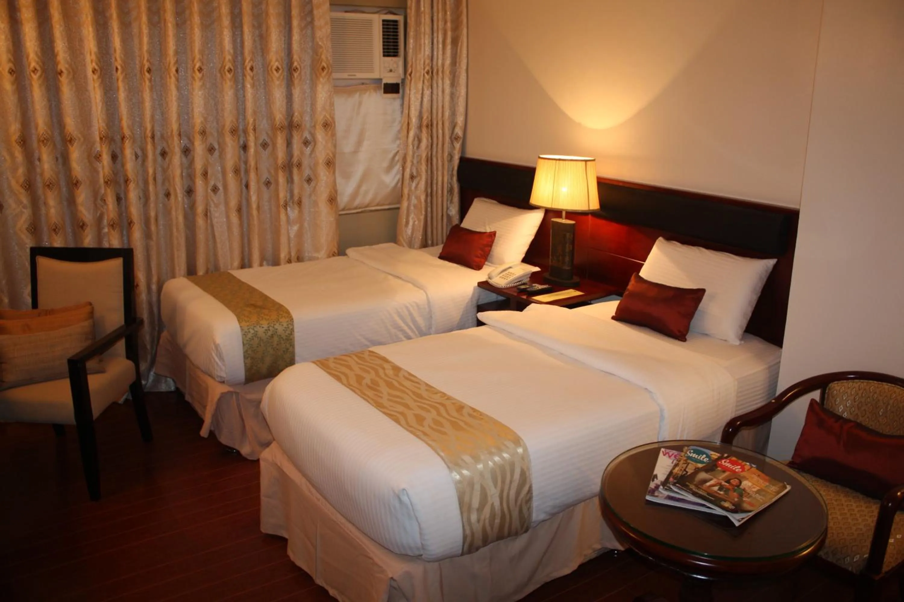 Other, Bed in Allure Hotel & Suites
