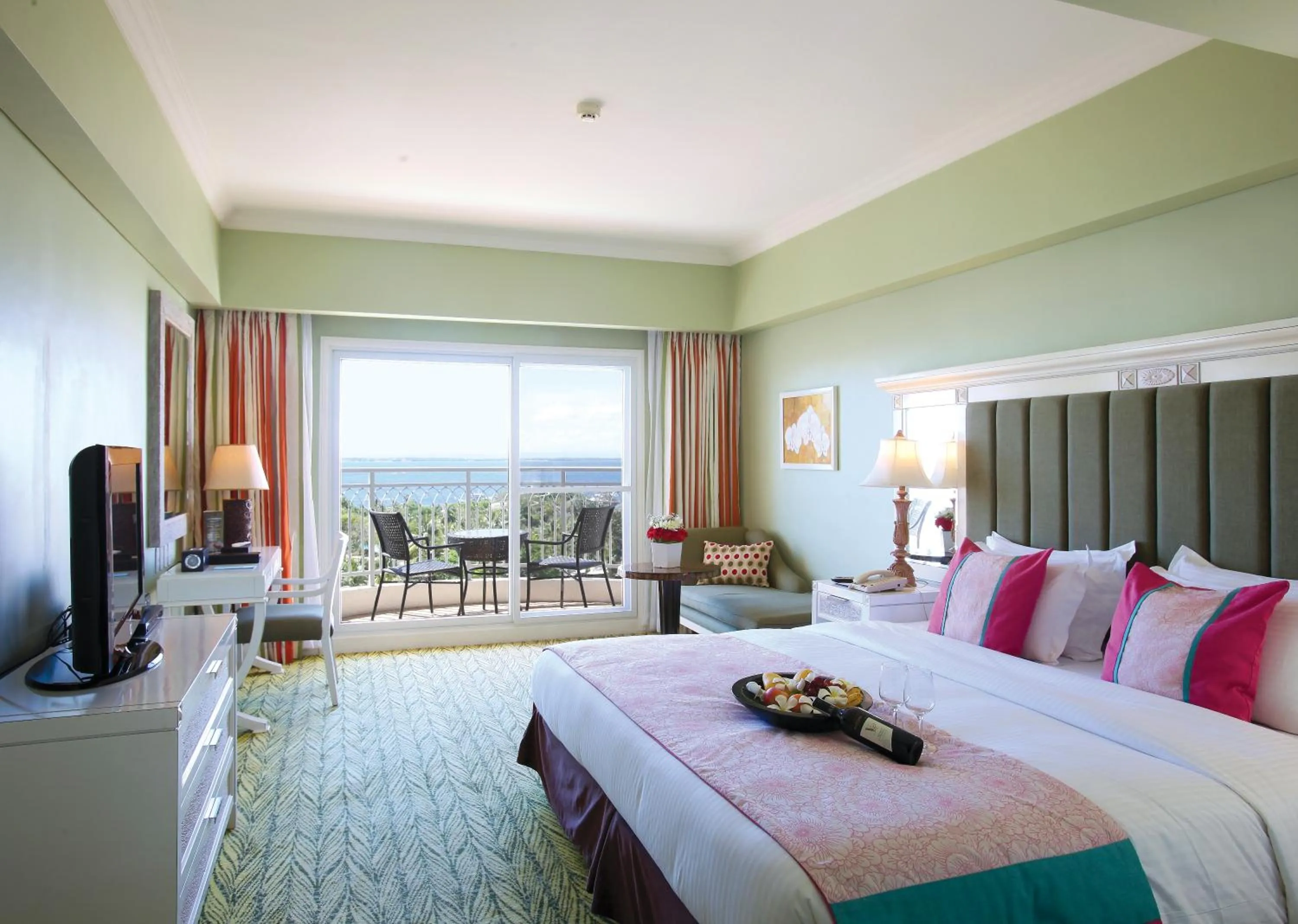 Bedroom, Bed in Jpark Island Resort & Waterpark Cebu