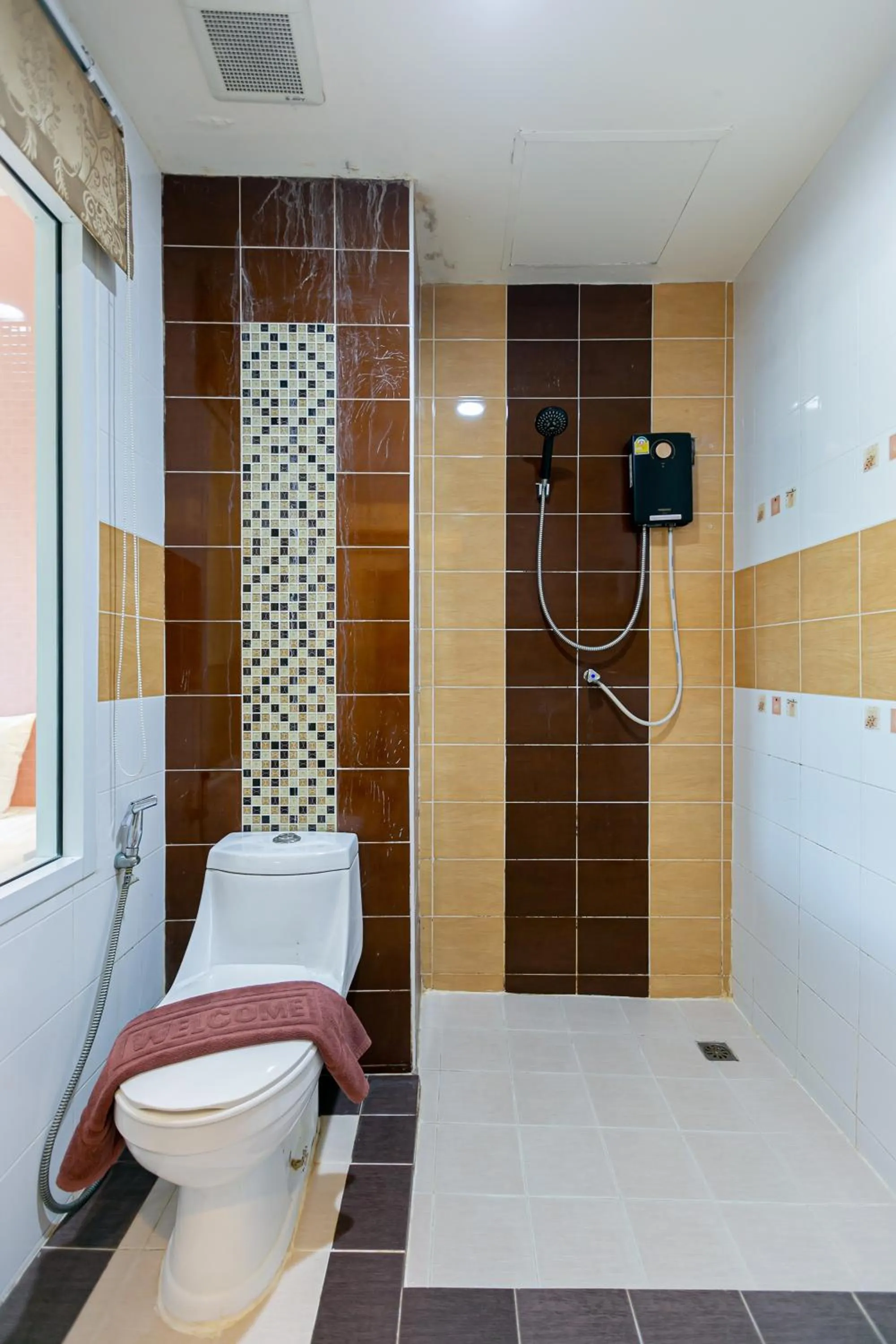 Bathroom in Panwalee Hotel