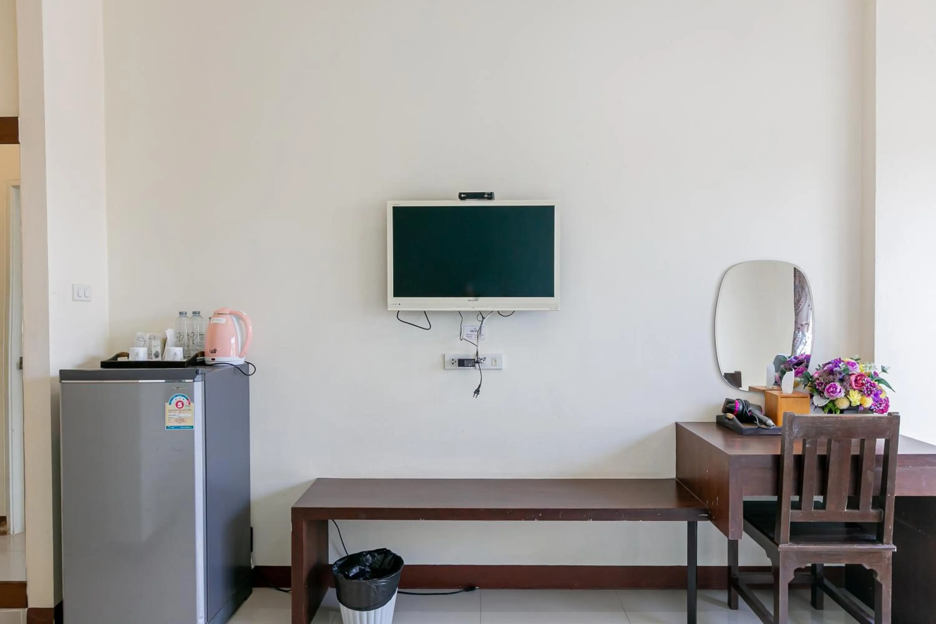 Dining area in Panwalee Hotel