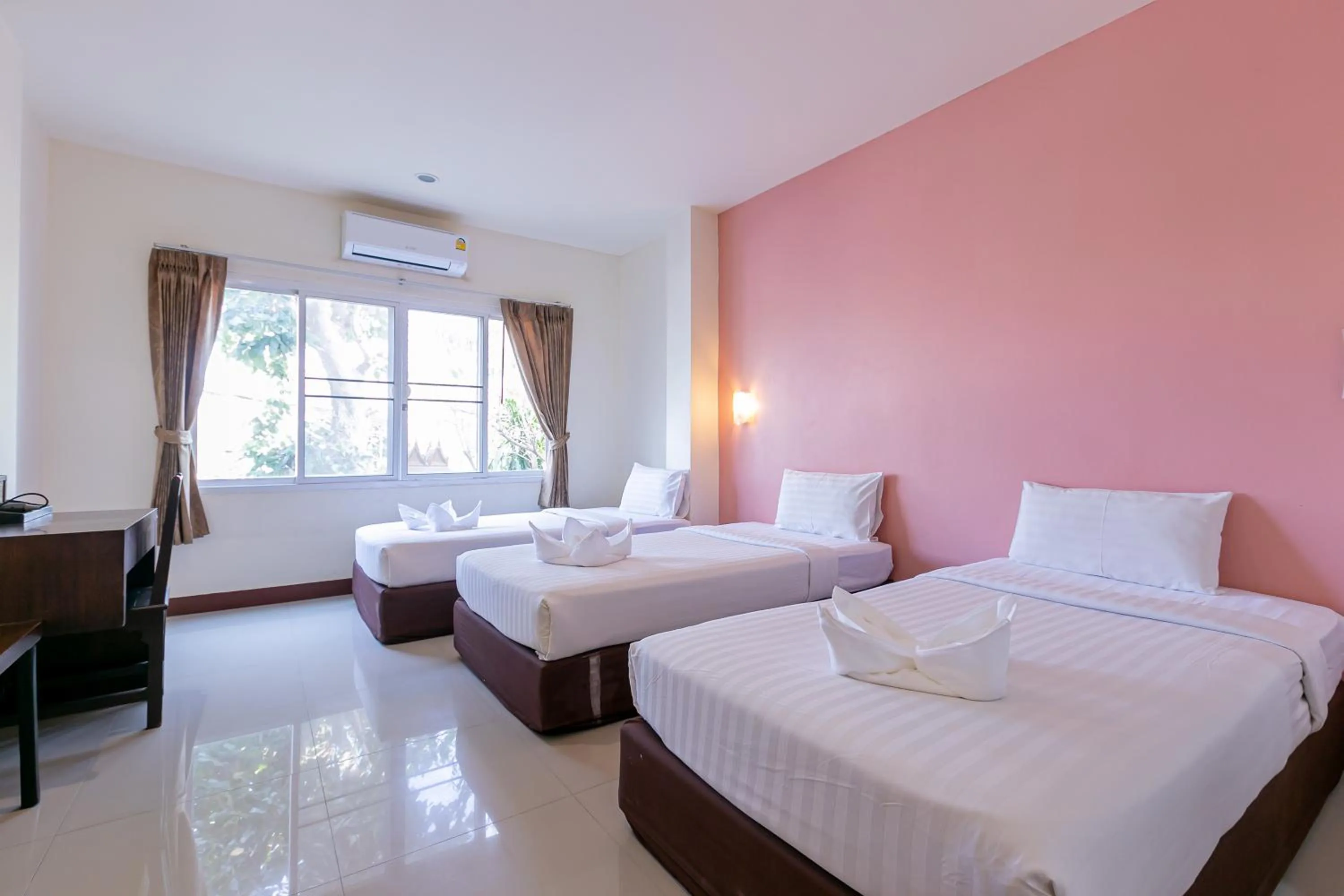 Bedroom, Bed in Panwalee Hotel