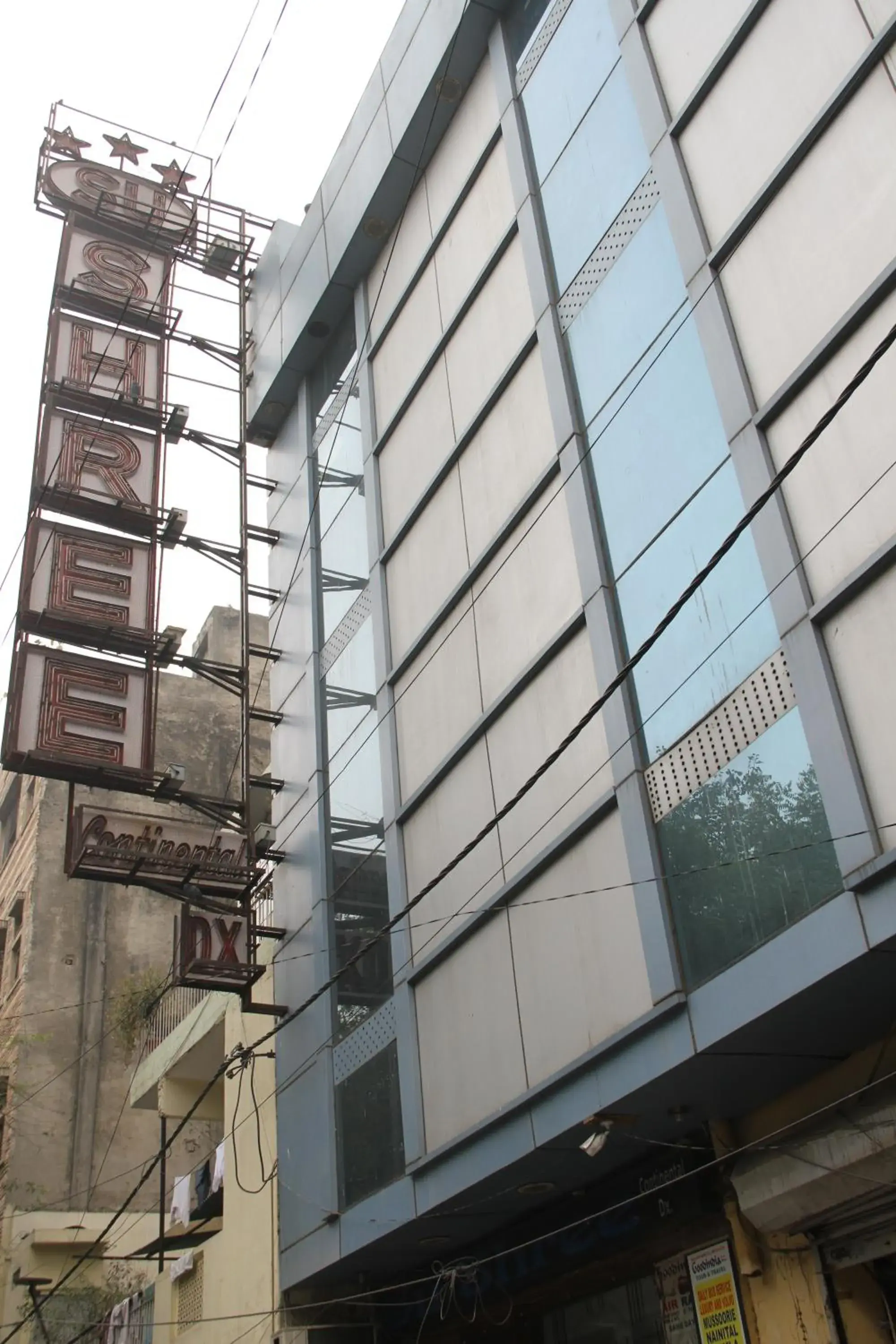Facade/entrance in Hotel Su Shree Continental Dx Near New Delhi Railway Station Facade/entrance in Hotel Su Shree Continental Dx Near New Delhi Railway Station