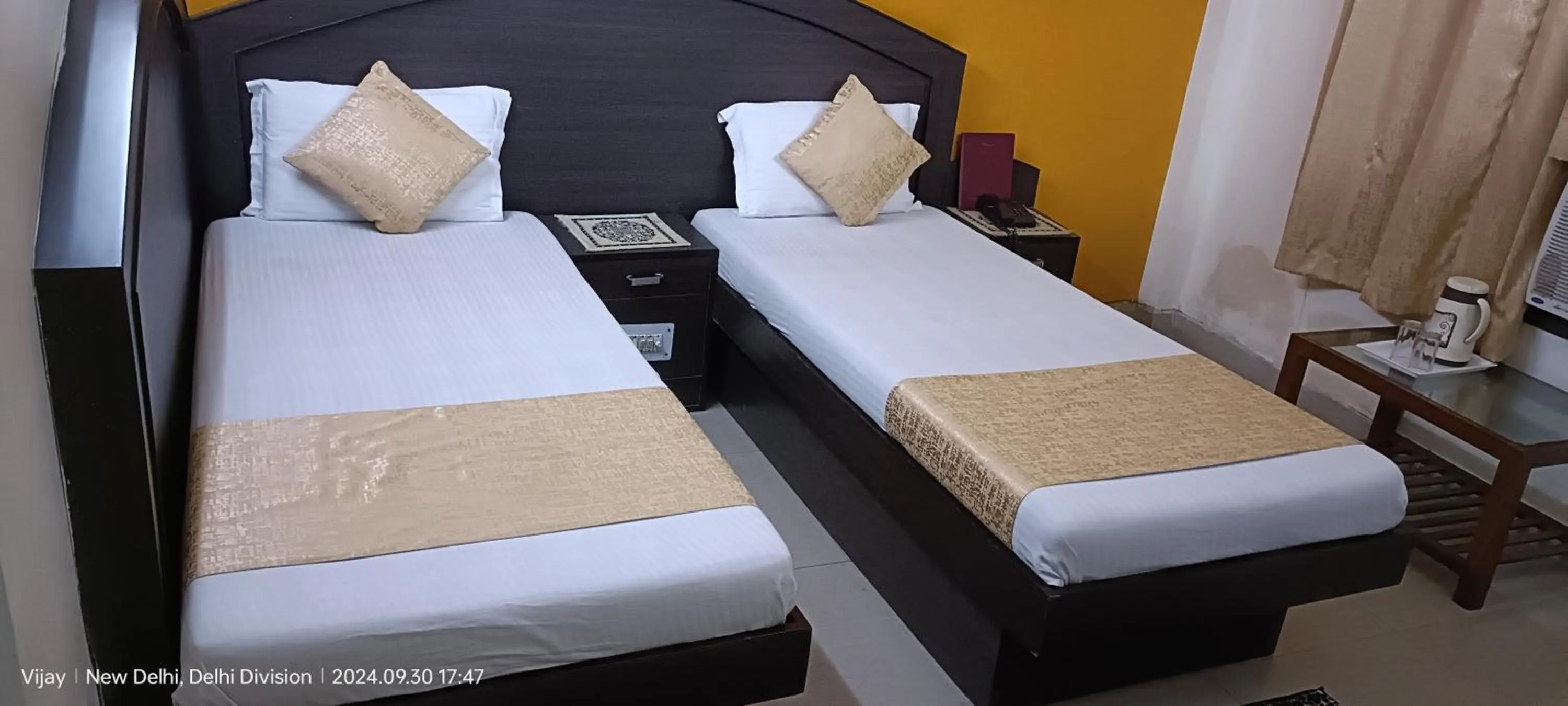 Bedroom, Bed in Hotel Su Shree Continental Dx Near New Delhi Railway Station