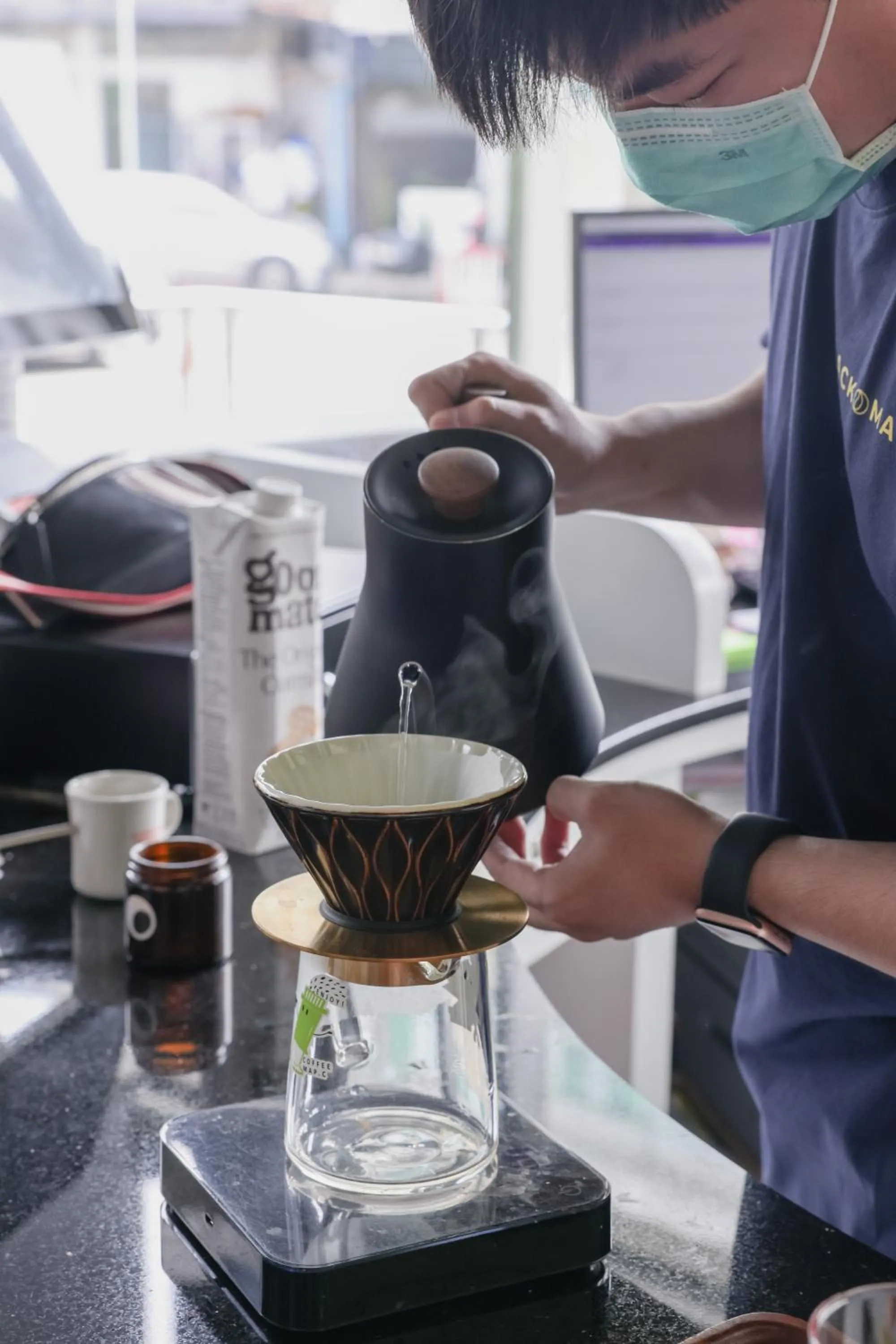 Coffee/tea facilities in Seekers Finders Rama IV Hotel SureStay Collection by BW