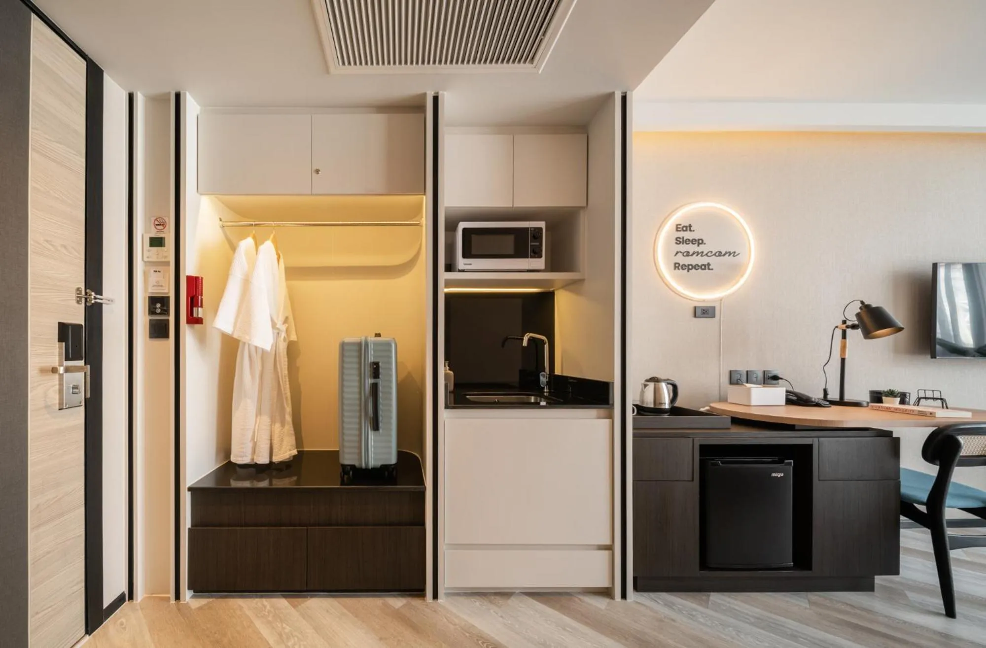 Bedroom in Seekers Finders Rama IV Hotel SureStay Collection by BW