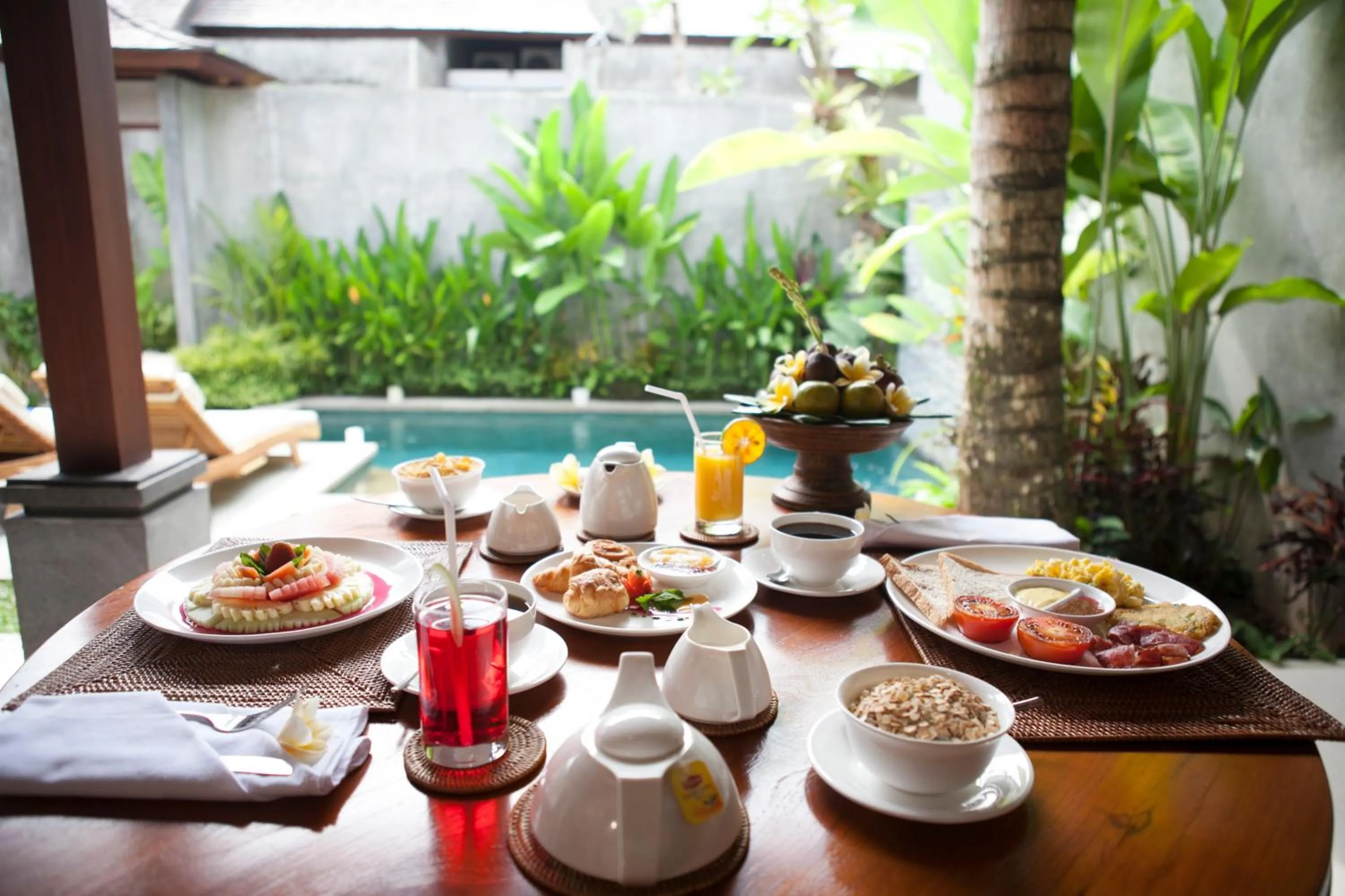 Food and drinks in Santun Luxury Private Villas