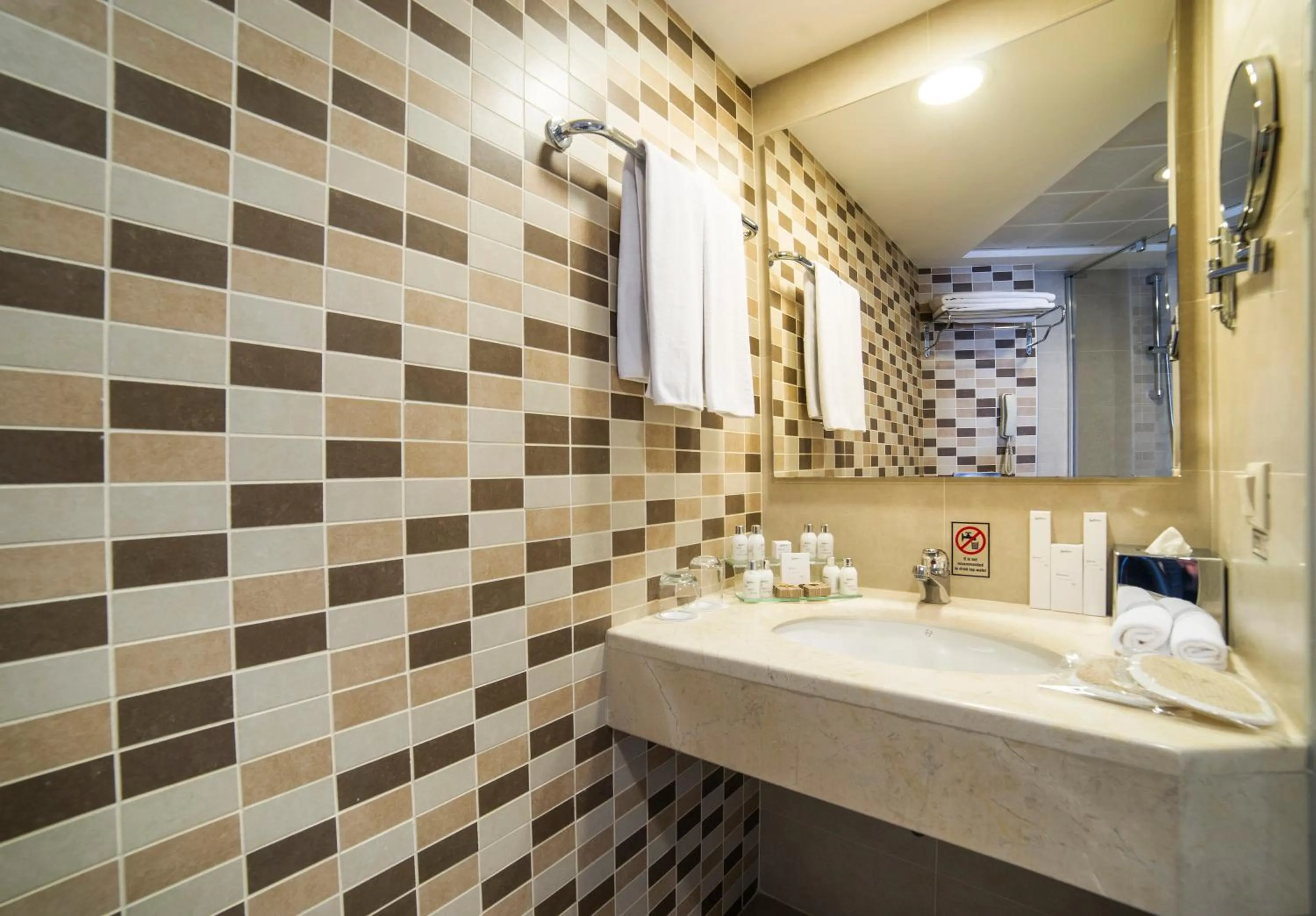 Bathroom in Radisson Hotel President Old Town Istanbul