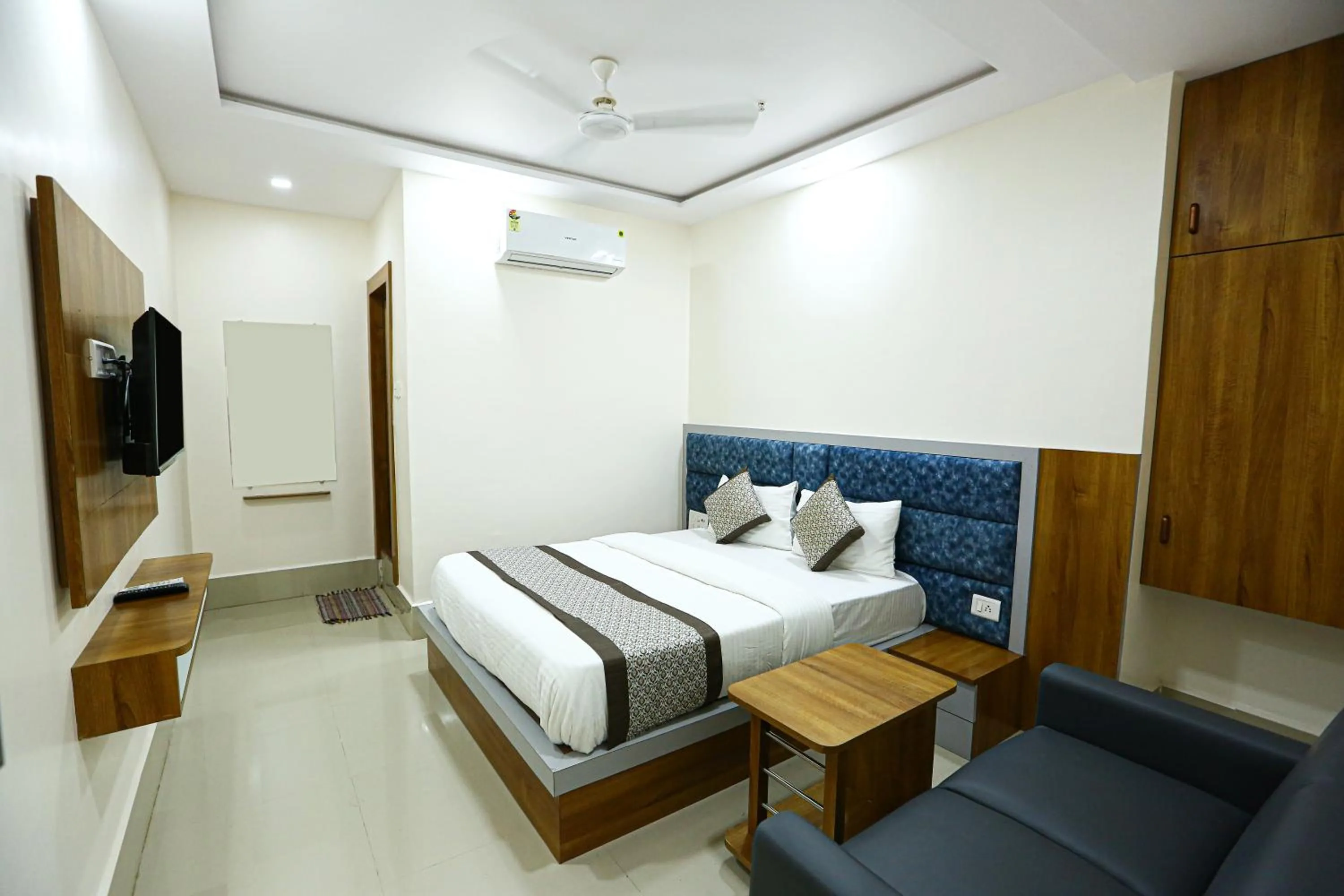 HOTEL GOLDEN CITY
