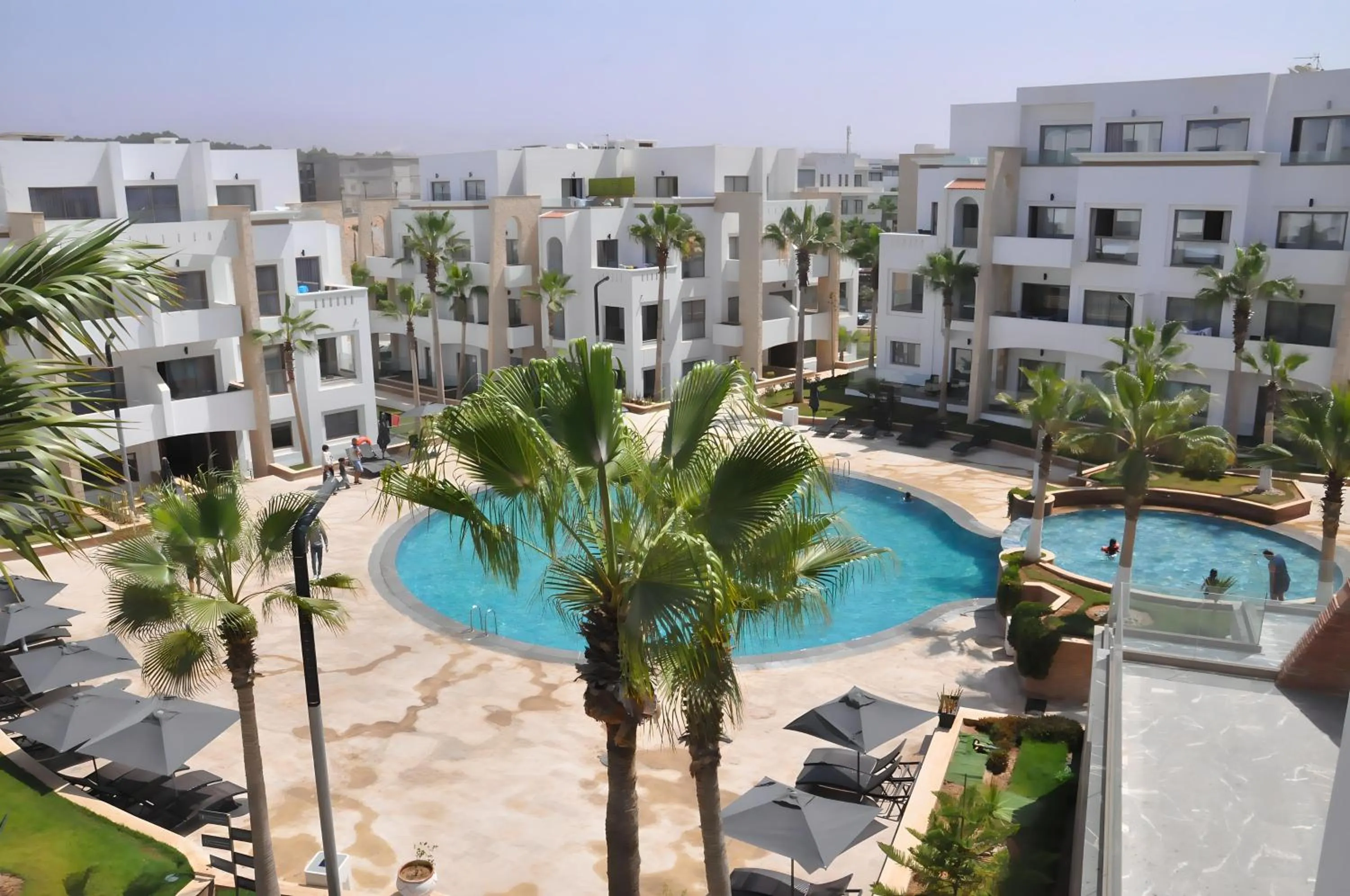 Pool view in Dominium Residence