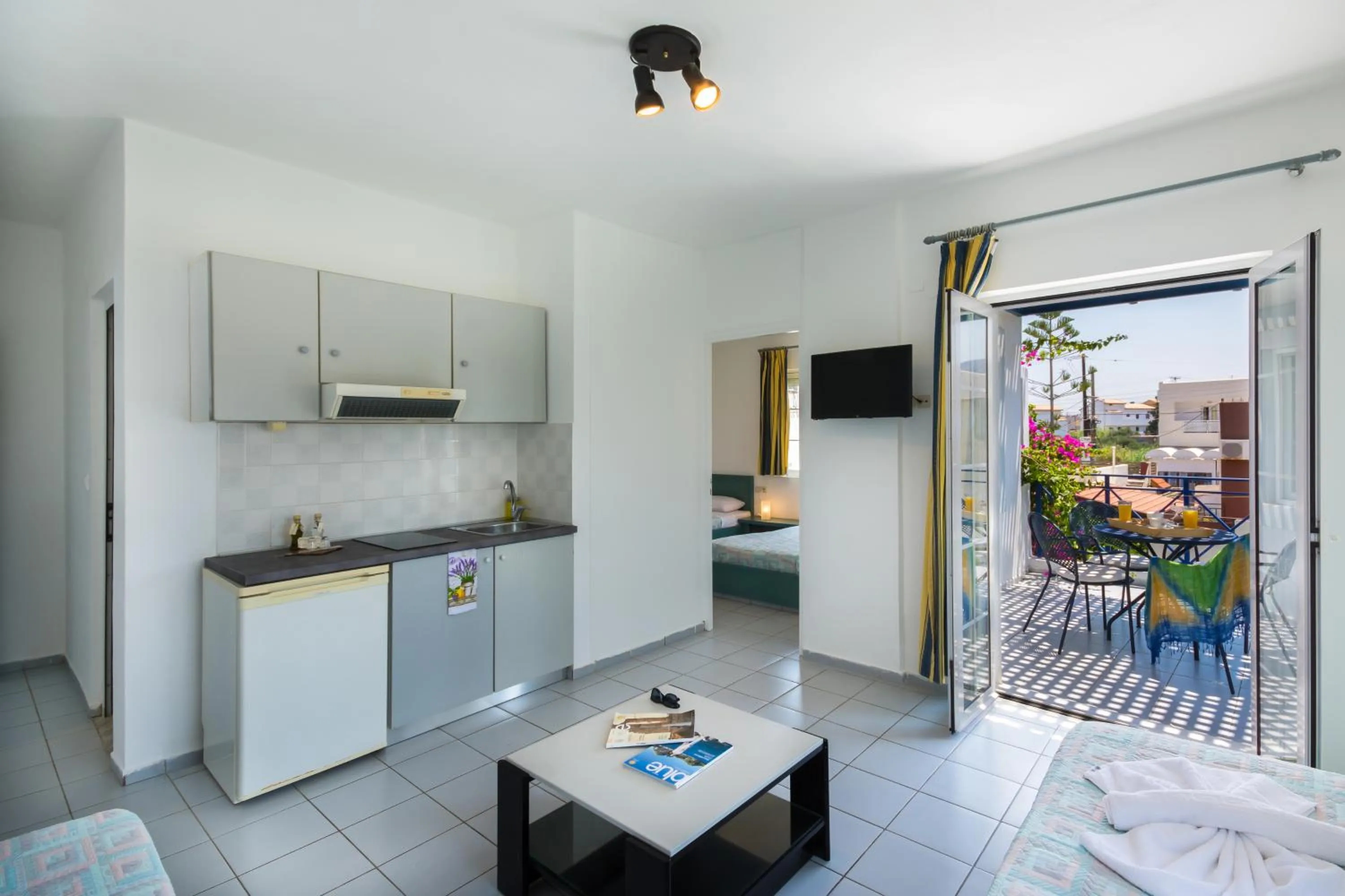 Kitchen or kitchenette in Evdokia Suites