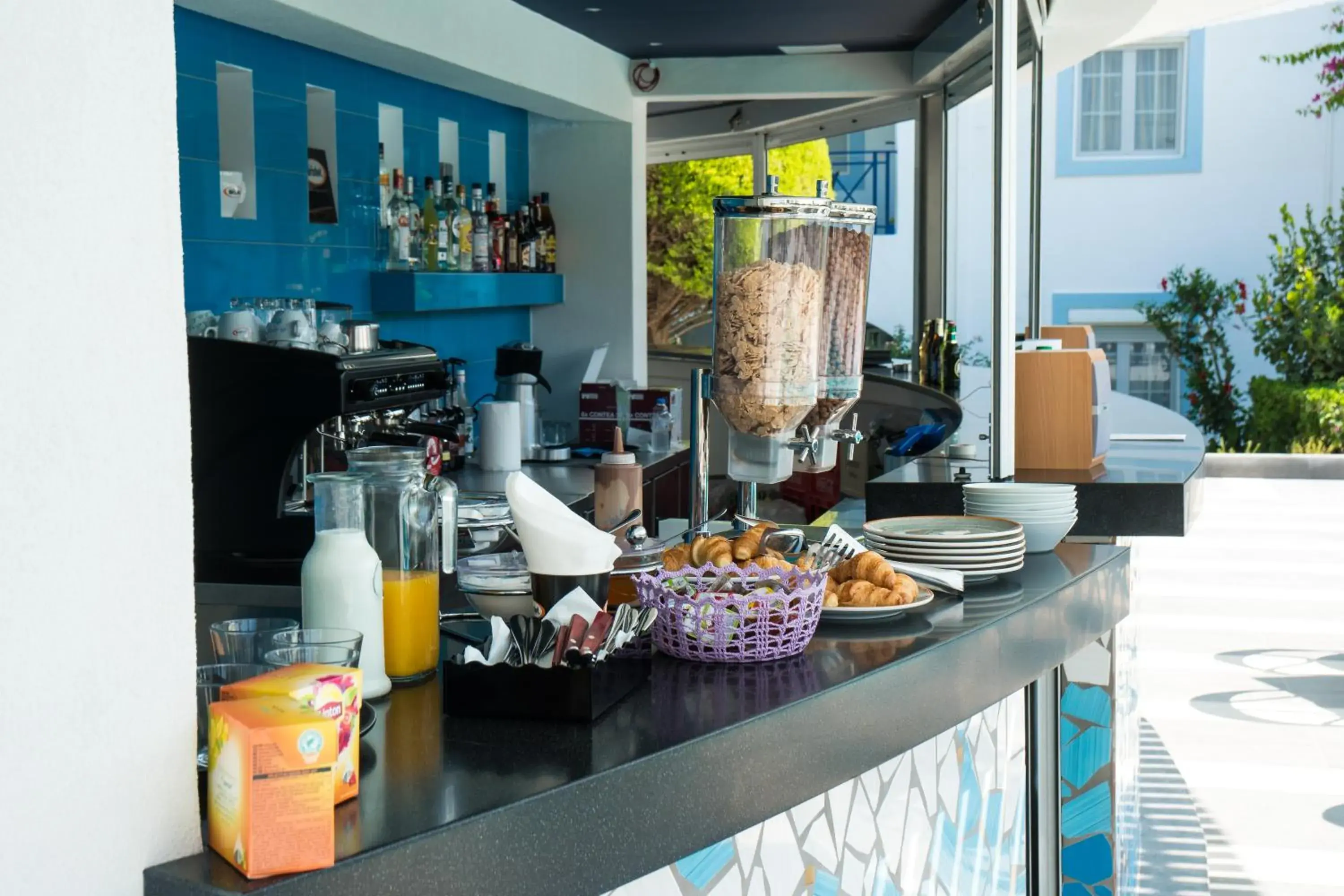 Breakfast in Evdokia Suites Breakfast in Evdokia Suites