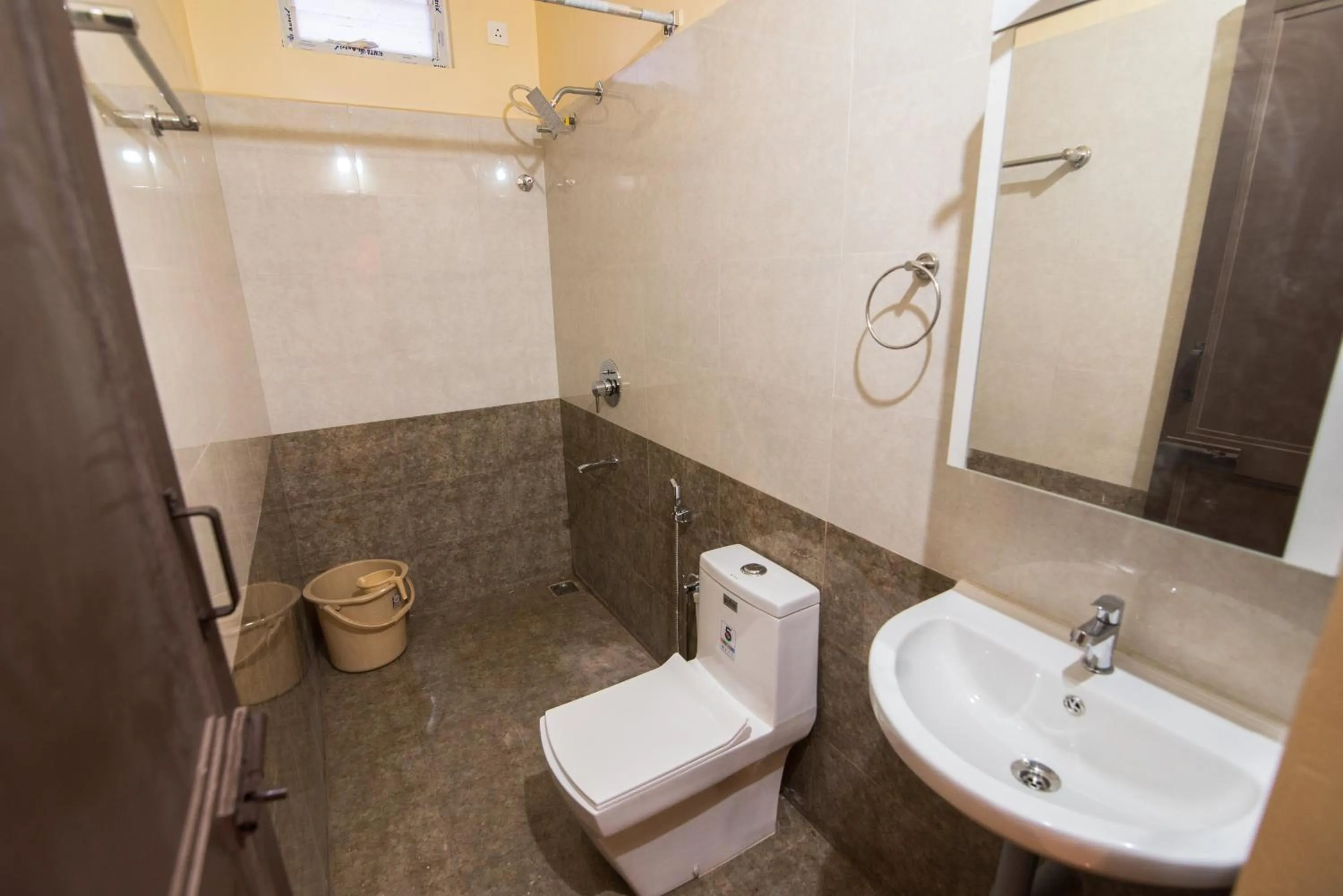 Bathroom in Saffron Vilva