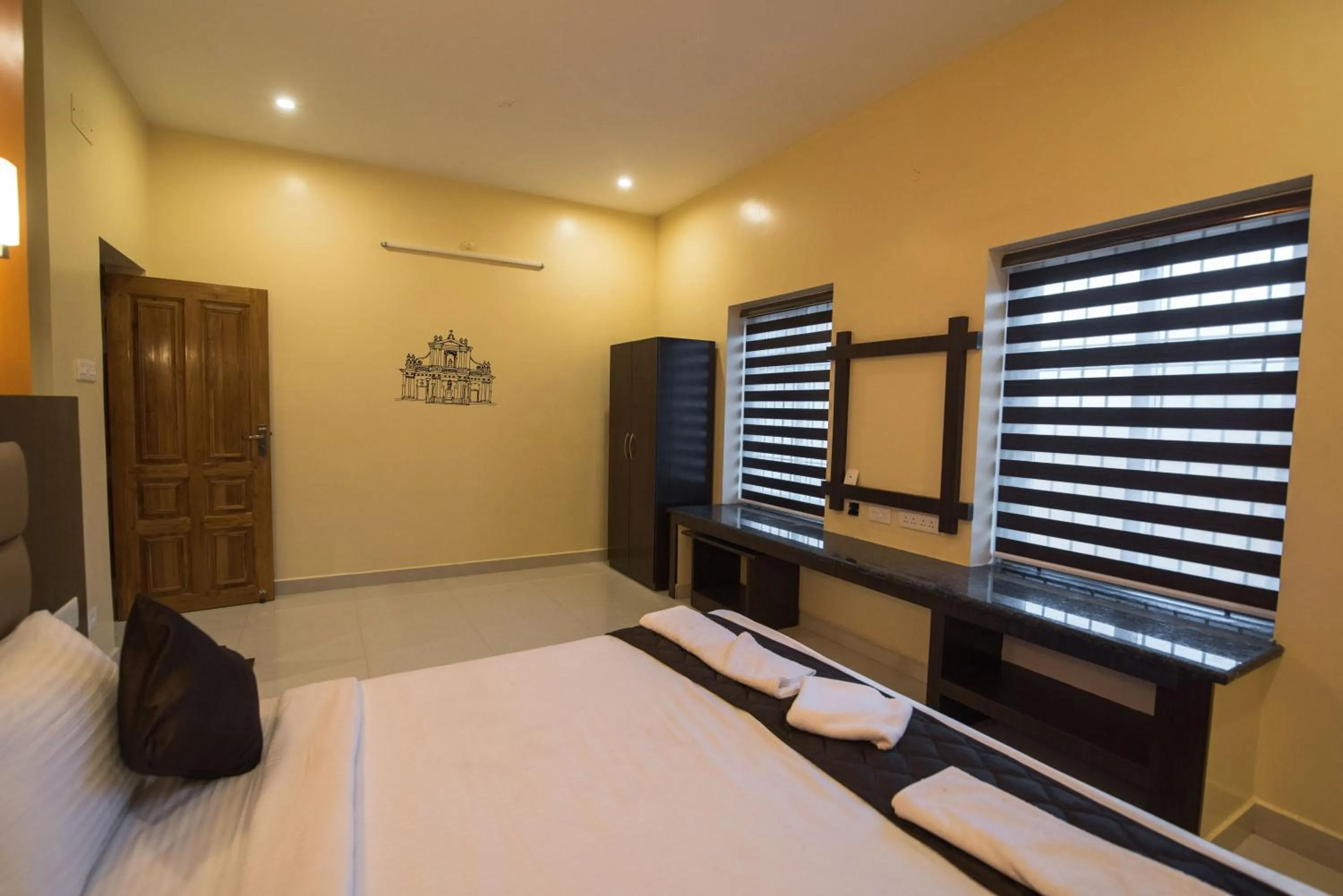 Photo of the whole room, Bed in Saffron Vilva