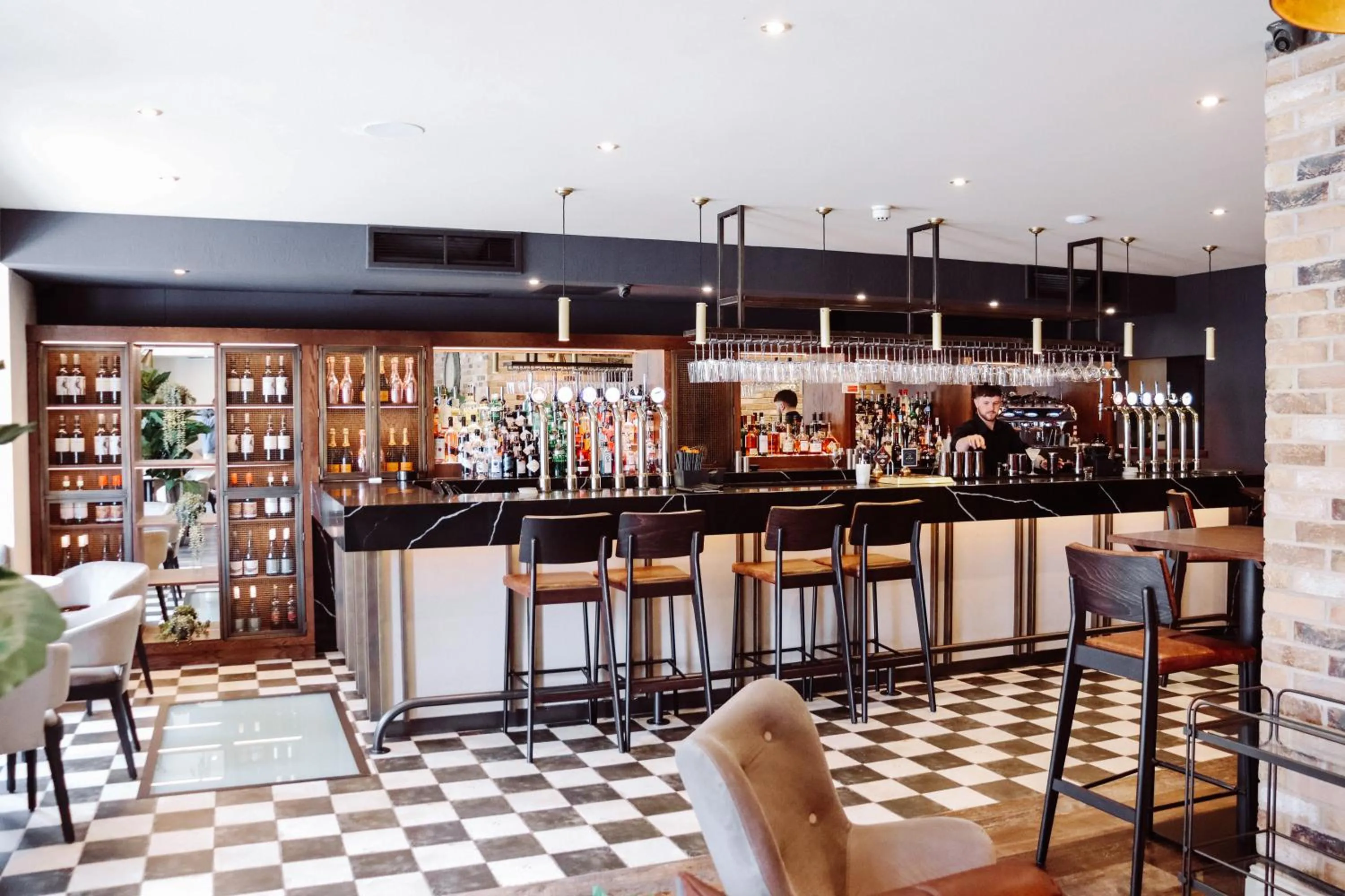 Lounge or bar in Y Seler