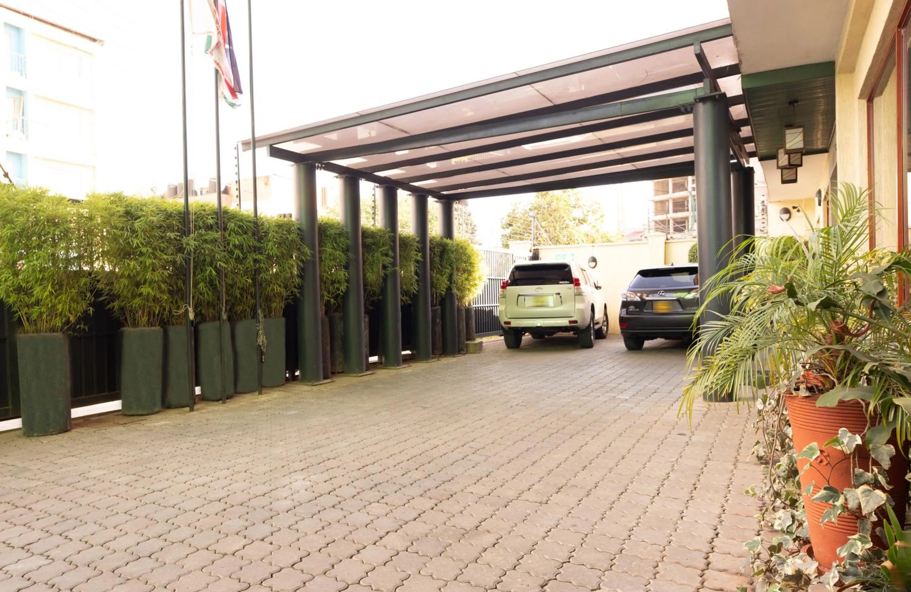 Facade/entrance in West Lerruat Hotel