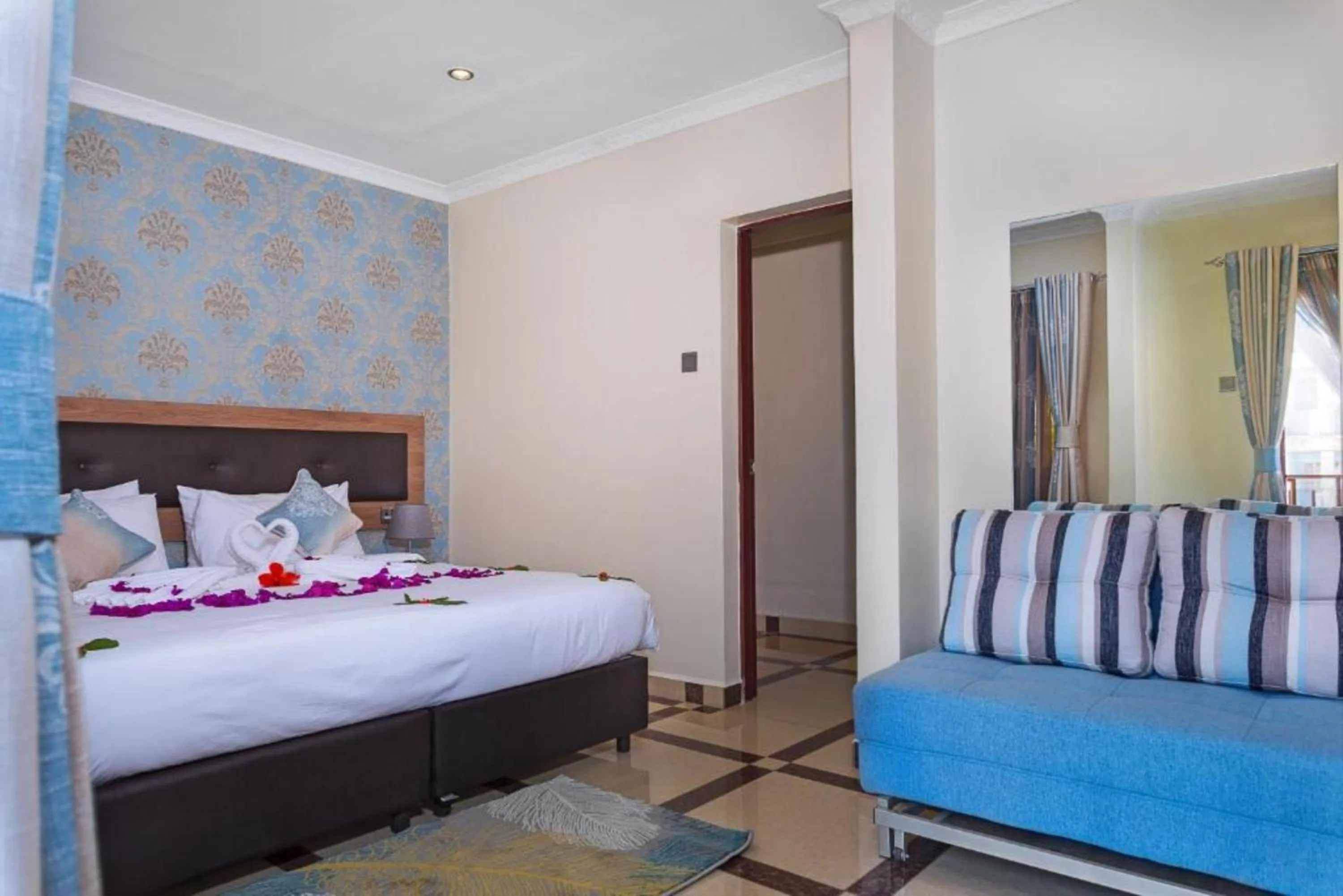 Bed in West Lerruat Hotel