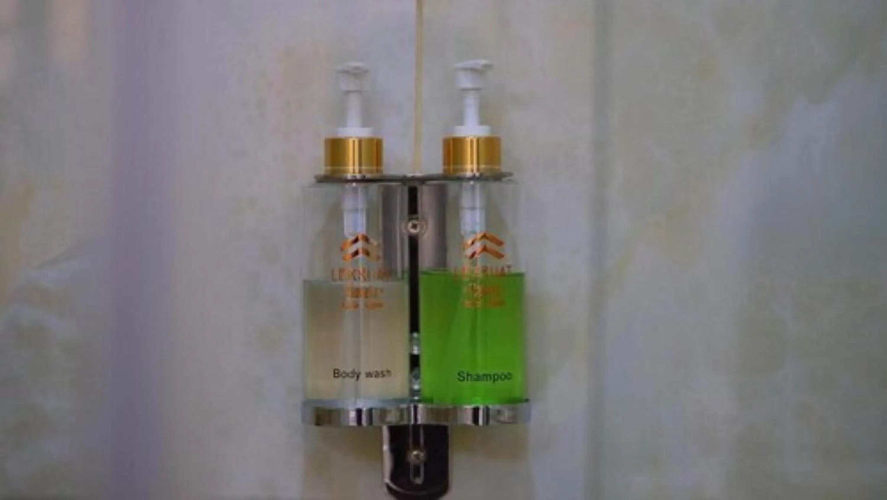 Bathroom in West Lerruat Hotel