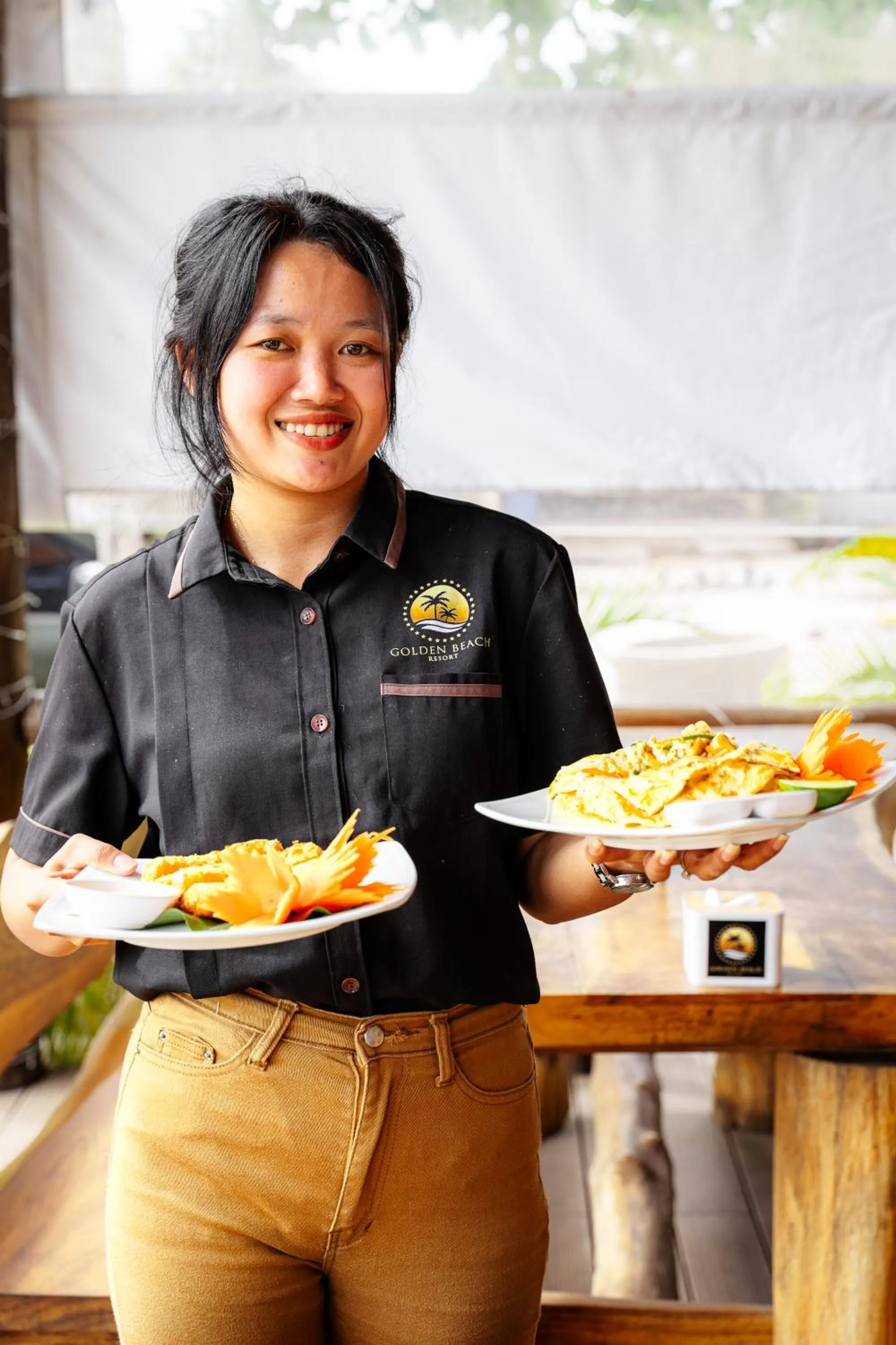 Restaurant/places to eat in Golden Beach Resort